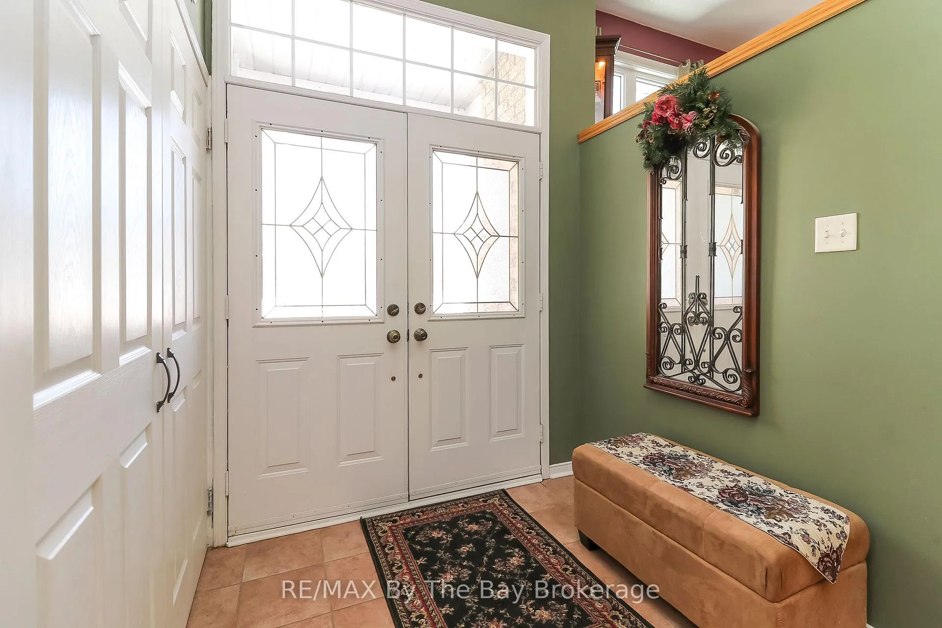 Photo 10 of 27 Silversands Crescent, Wasaga Beach — HOMEH