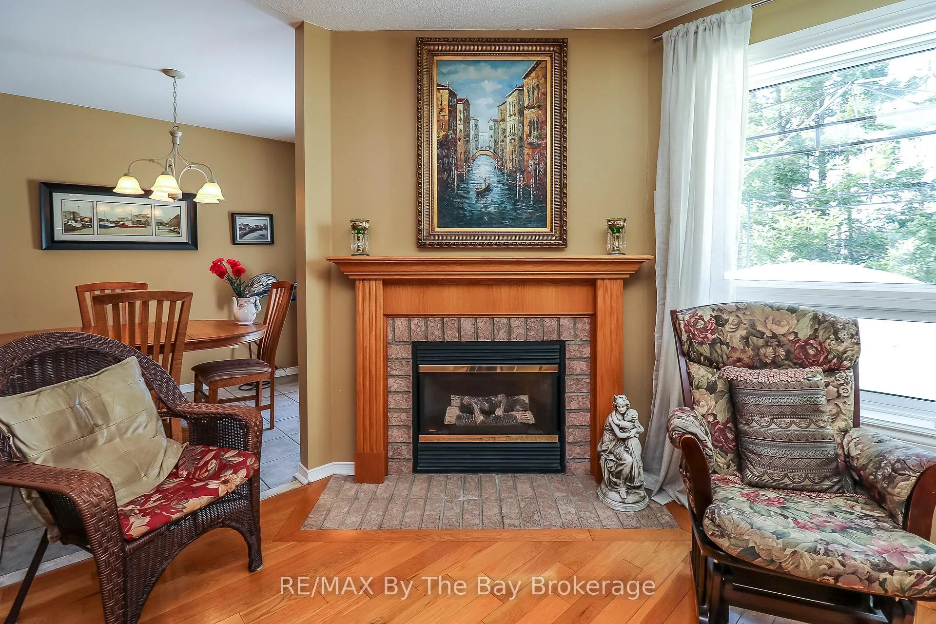 Photo 24 of 27 Silversands Crescent, Wasaga Beach — HOMEH