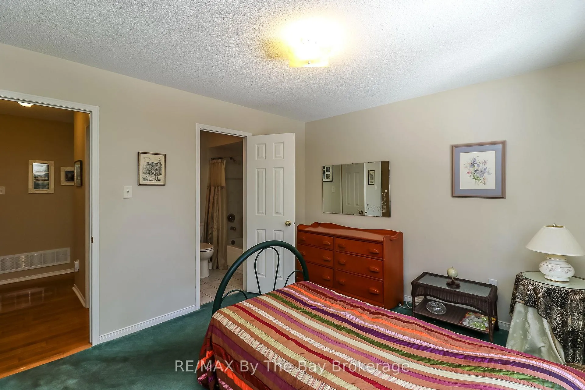 Photo 33 of 27 Silversands Crescent, Wasaga Beach — HOMEH