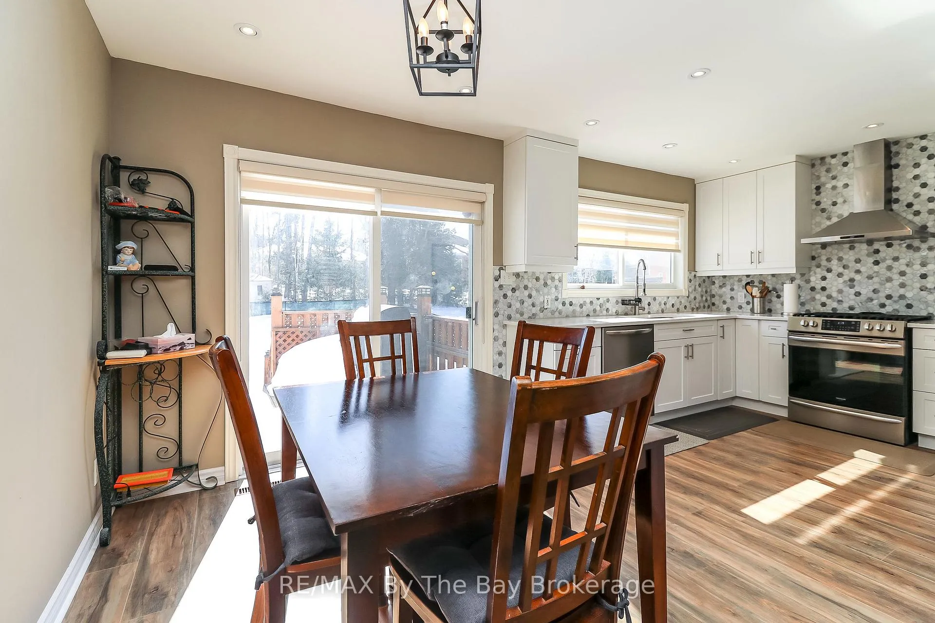 Photo 4 of 437 Ramblewood Drive, Wasaga Beach — HOMEH