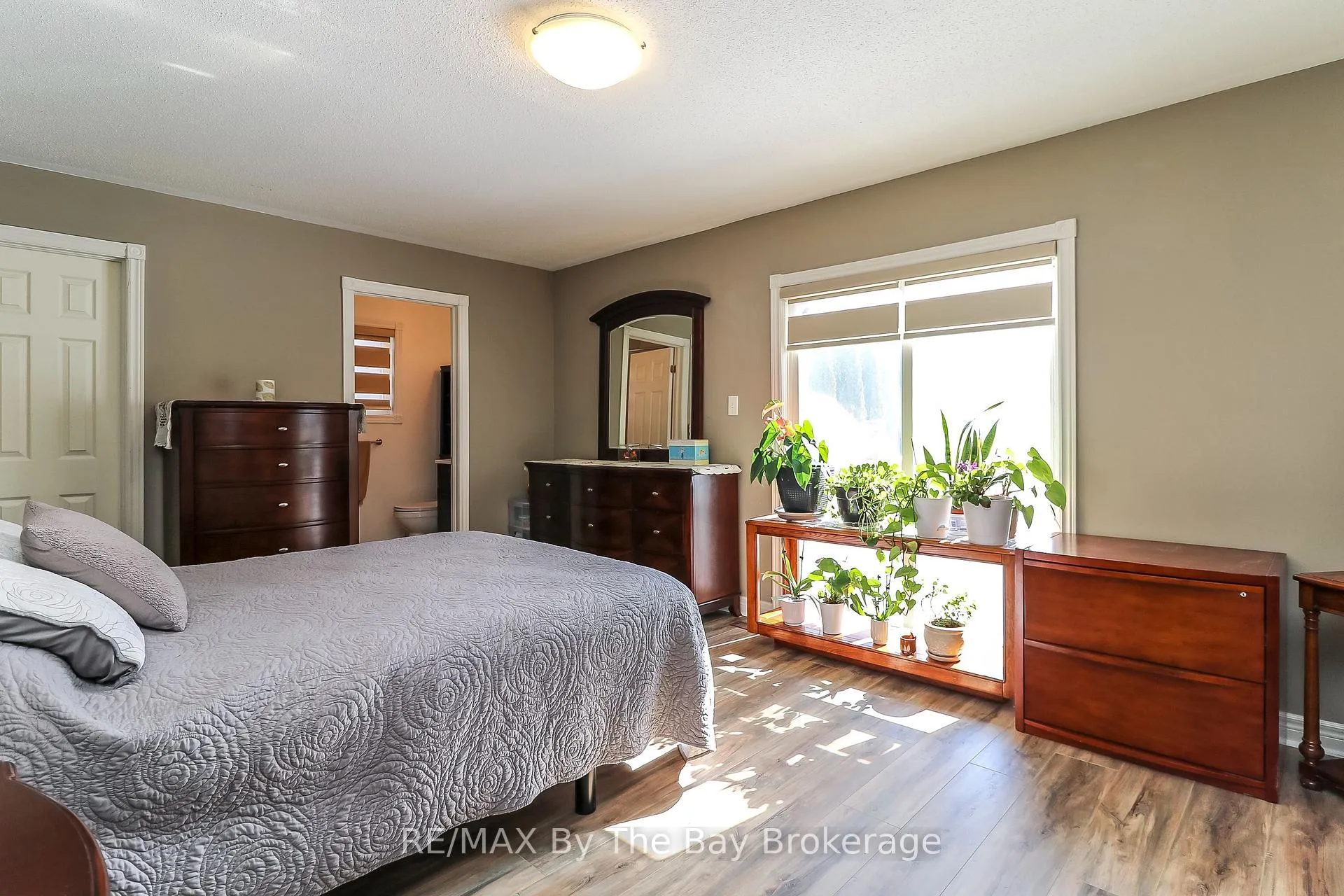 Photo 6 of 437 Ramblewood Drive, Wasaga Beach — HOMEH