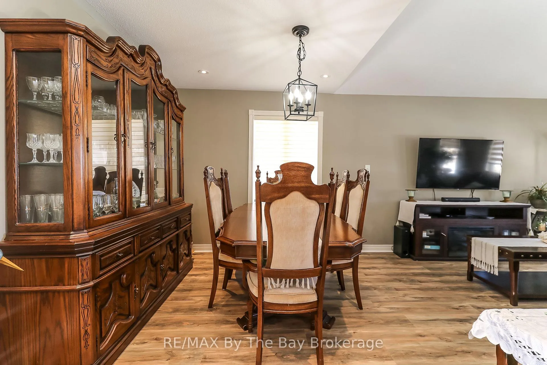 Photo 16 of 437 Ramblewood Drive, Wasaga Beach — HOMEH