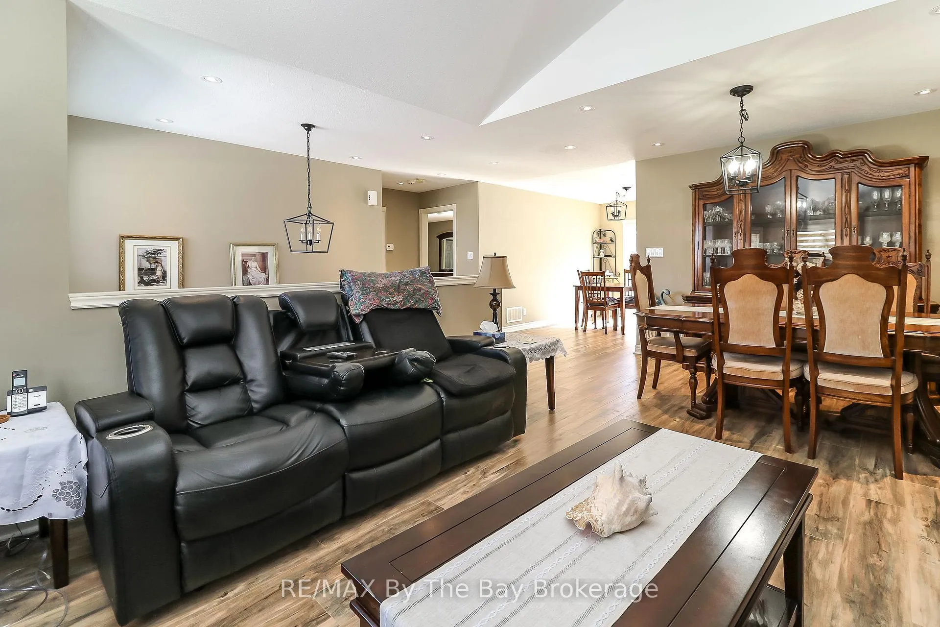 Photo 18 of 437 Ramblewood Drive, Wasaga Beach — HOMEH