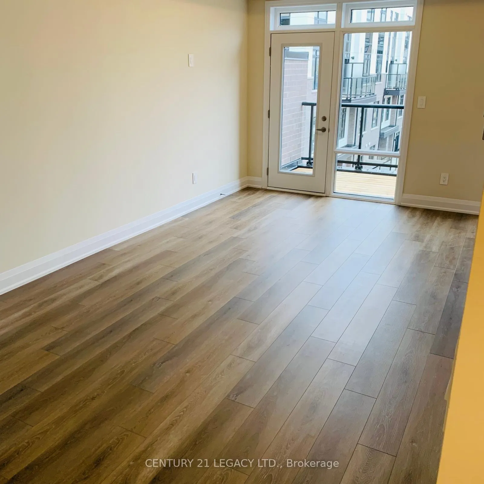 Photo 3 of 1577 Rose Way, Milton, Cobban — HOMEH
