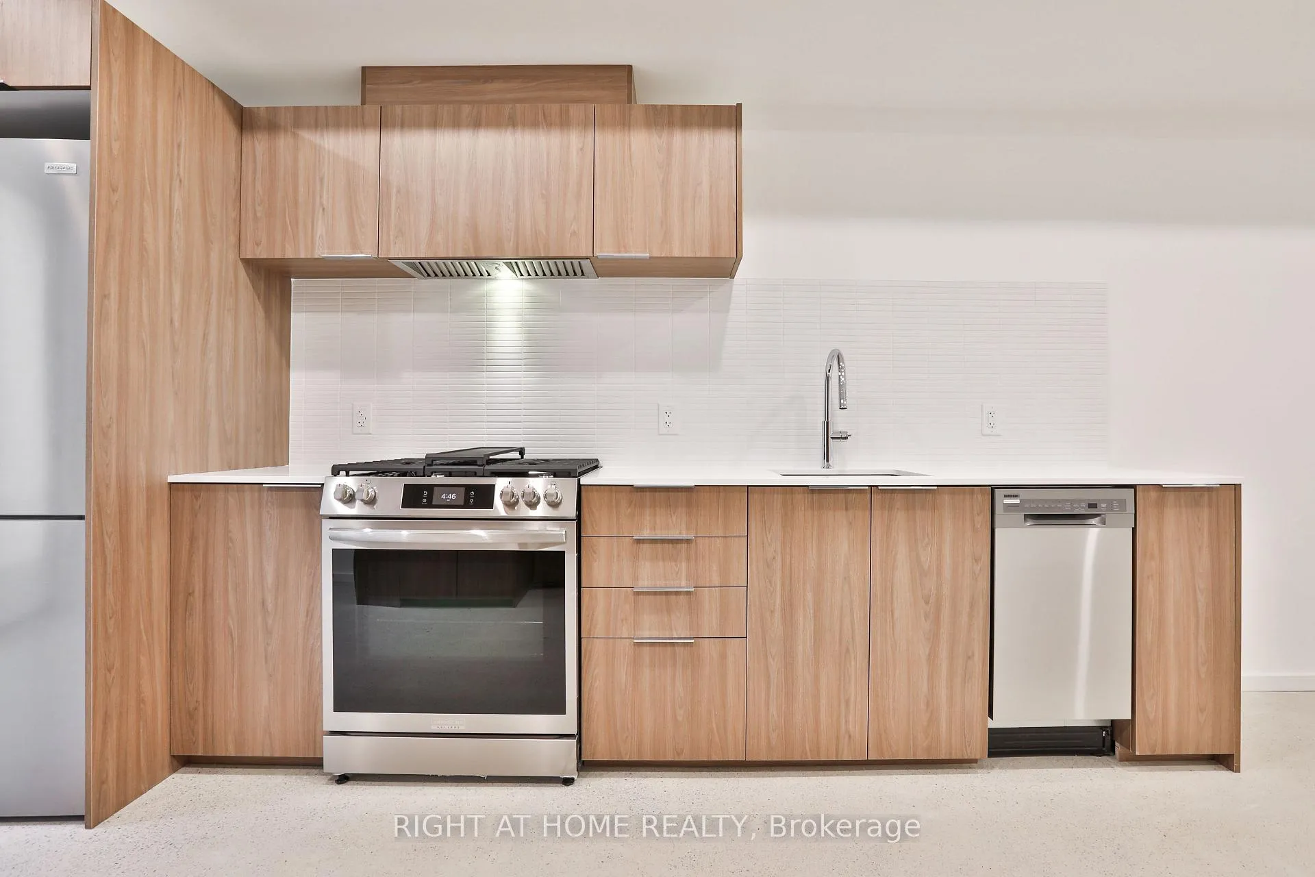 Photo 3 of Unit 3, 68 Foxley Street, Toronto, Trinity-Bellwoods — HOMEH