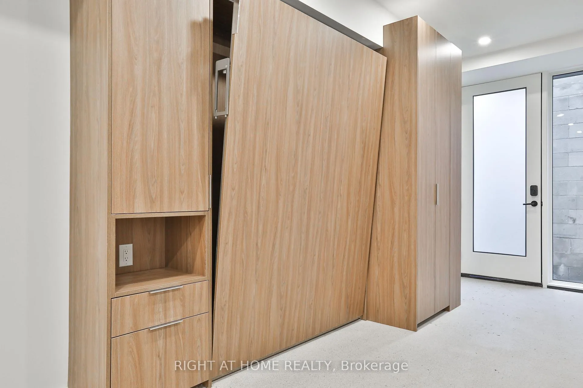 Photo 5 of Unit 3, 68 Foxley Street, Toronto, Trinity-Bellwoods — HOMEH