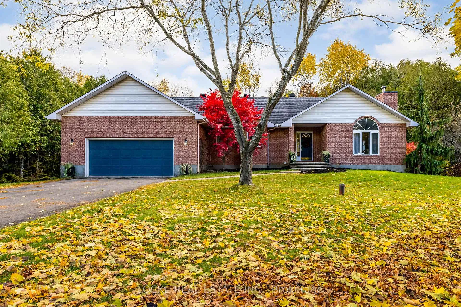 Photo 2 of 6492 Waddion Drive, Ottawa, Greely — HOMEH