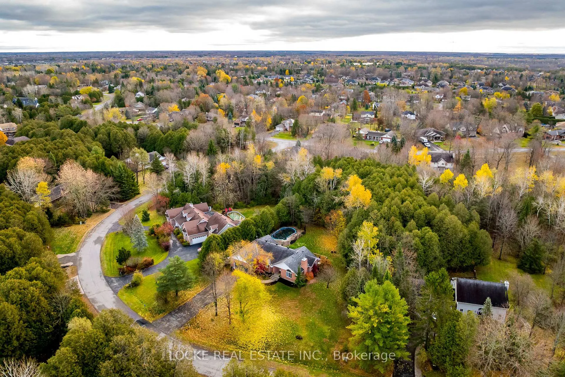 Photo 3 of 6492 Waddion Drive, Ottawa, Greely — HOMEH