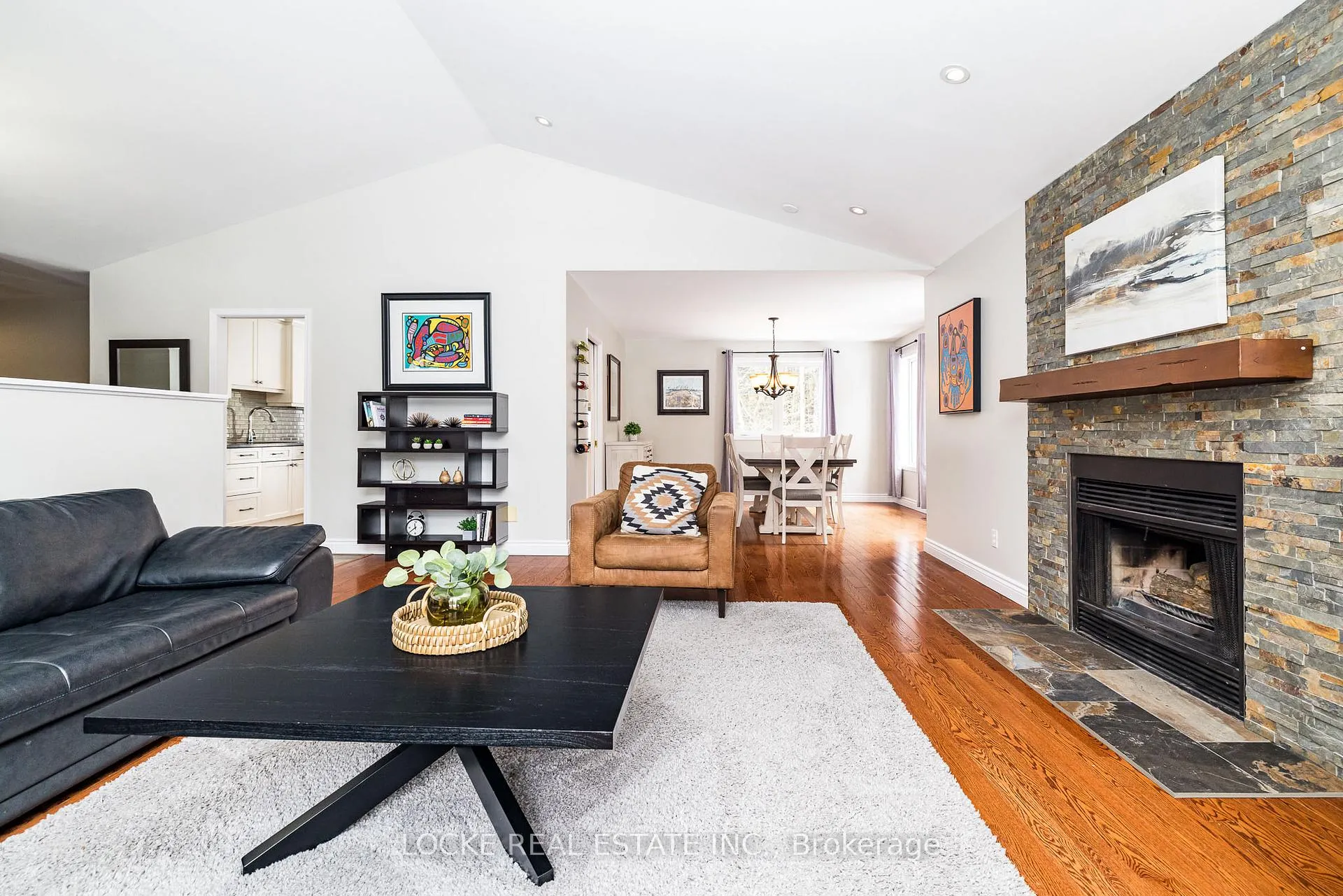 Photo 9 of 6492 Waddion Drive, Ottawa, Greely — HOMEH