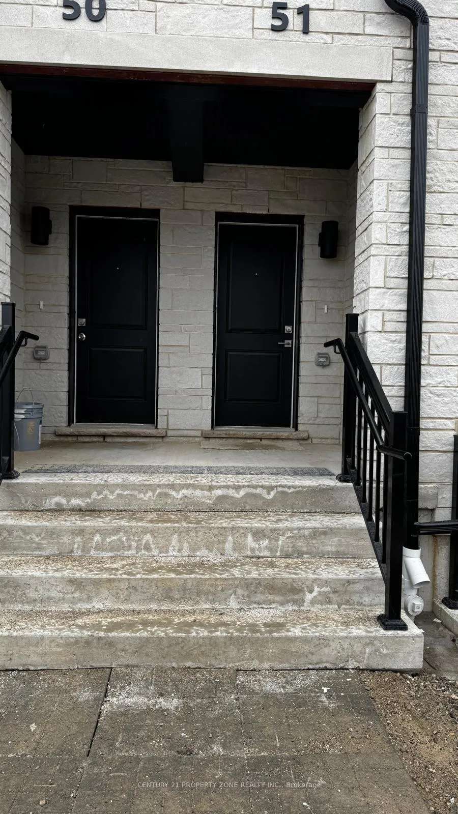 Photo 2 of Unit C-51, 525 Erinbrook Drive, Kitchener — HOMEH