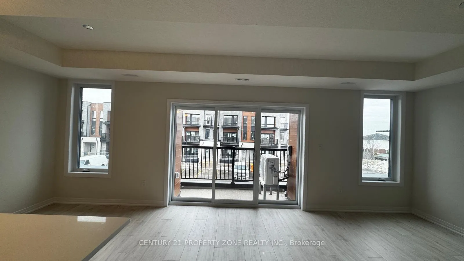 Photo 6 of Unit C-51, 525 Erinbrook Drive, Kitchener — HOMEH