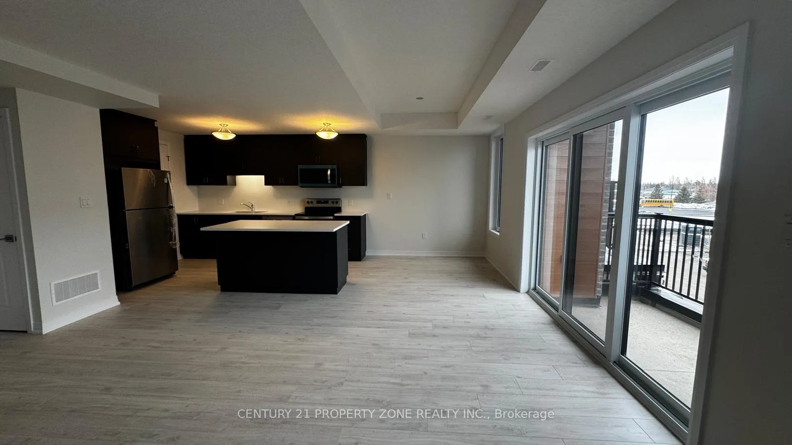 Photo 7 of Unit C-51, 525 Erinbrook Drive, Kitchener — HOMEH