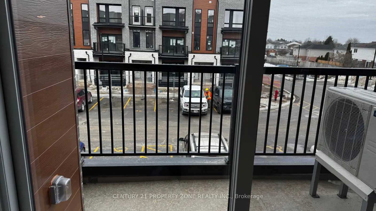 Photo 11 of Unit C-51, 525 Erinbrook Drive, Kitchener — HOMEH