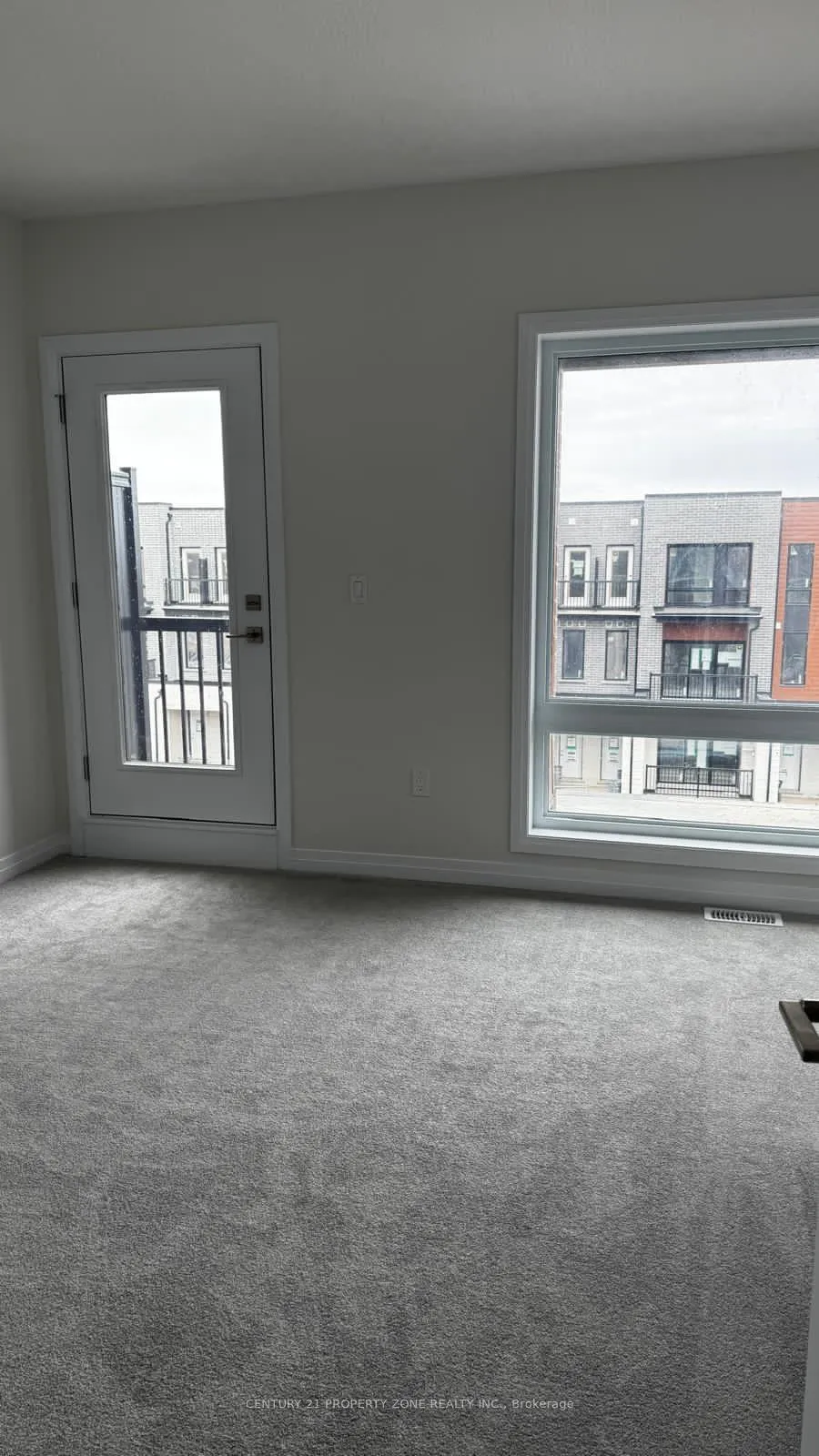 Photo 13 of Unit C-51, 525 Erinbrook Drive, Kitchener — HOMEH