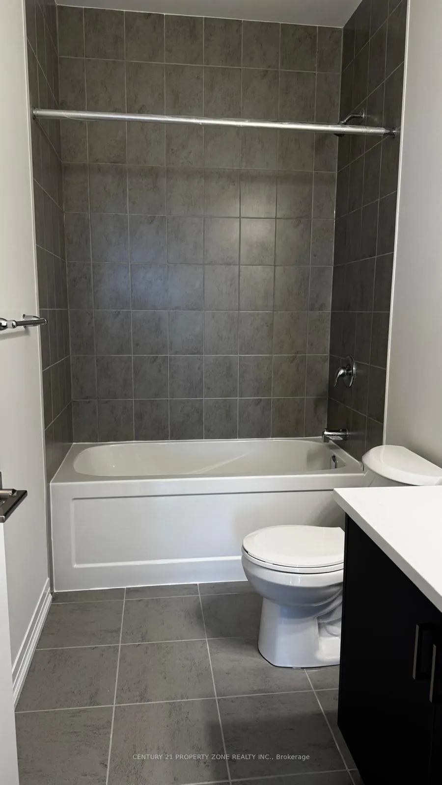 Photo 20 of Unit C-51, 525 Erinbrook Drive, Kitchener — HOMEH