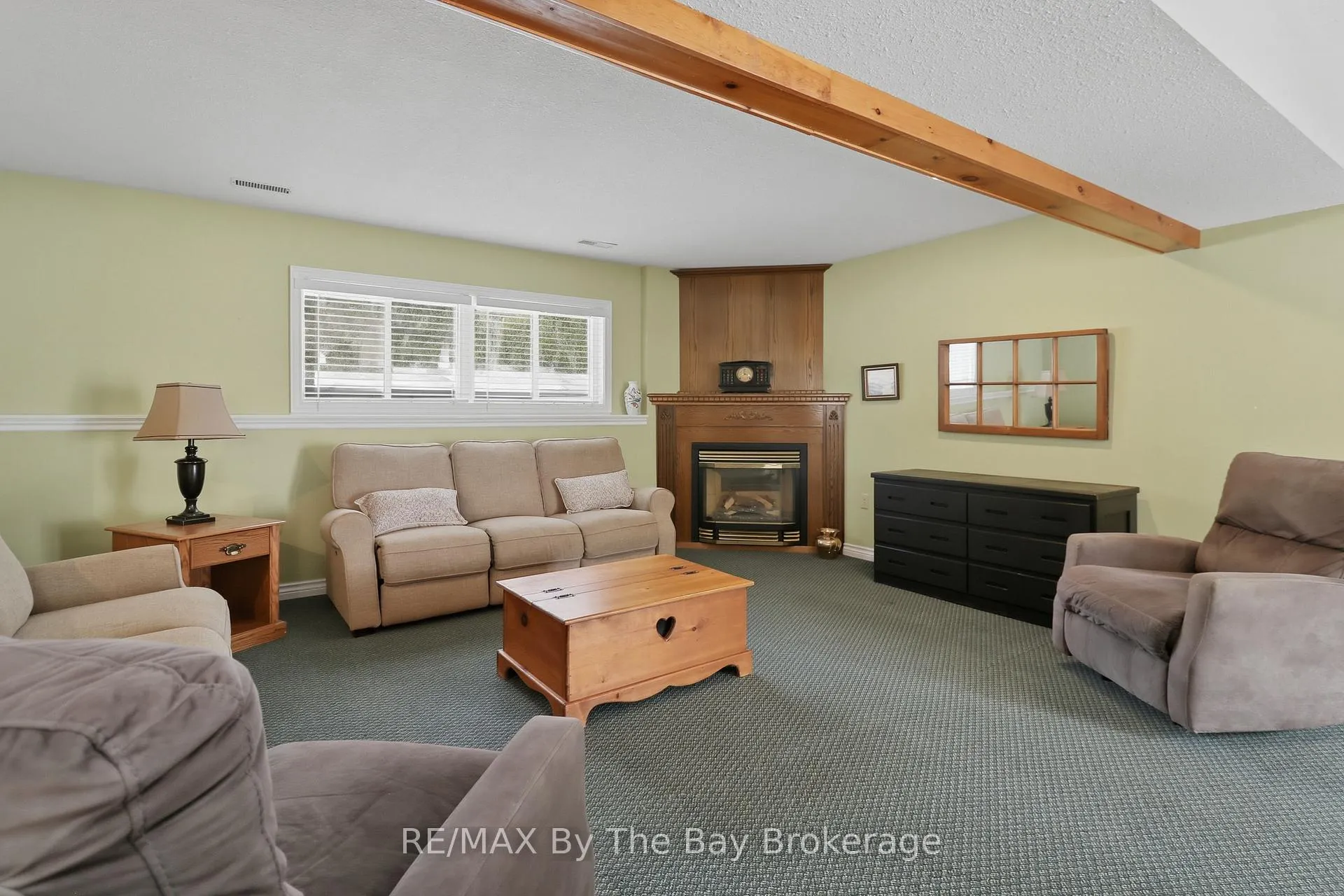 Photo 8 of 45 40th Street N, Wasaga Beach — HOMEH