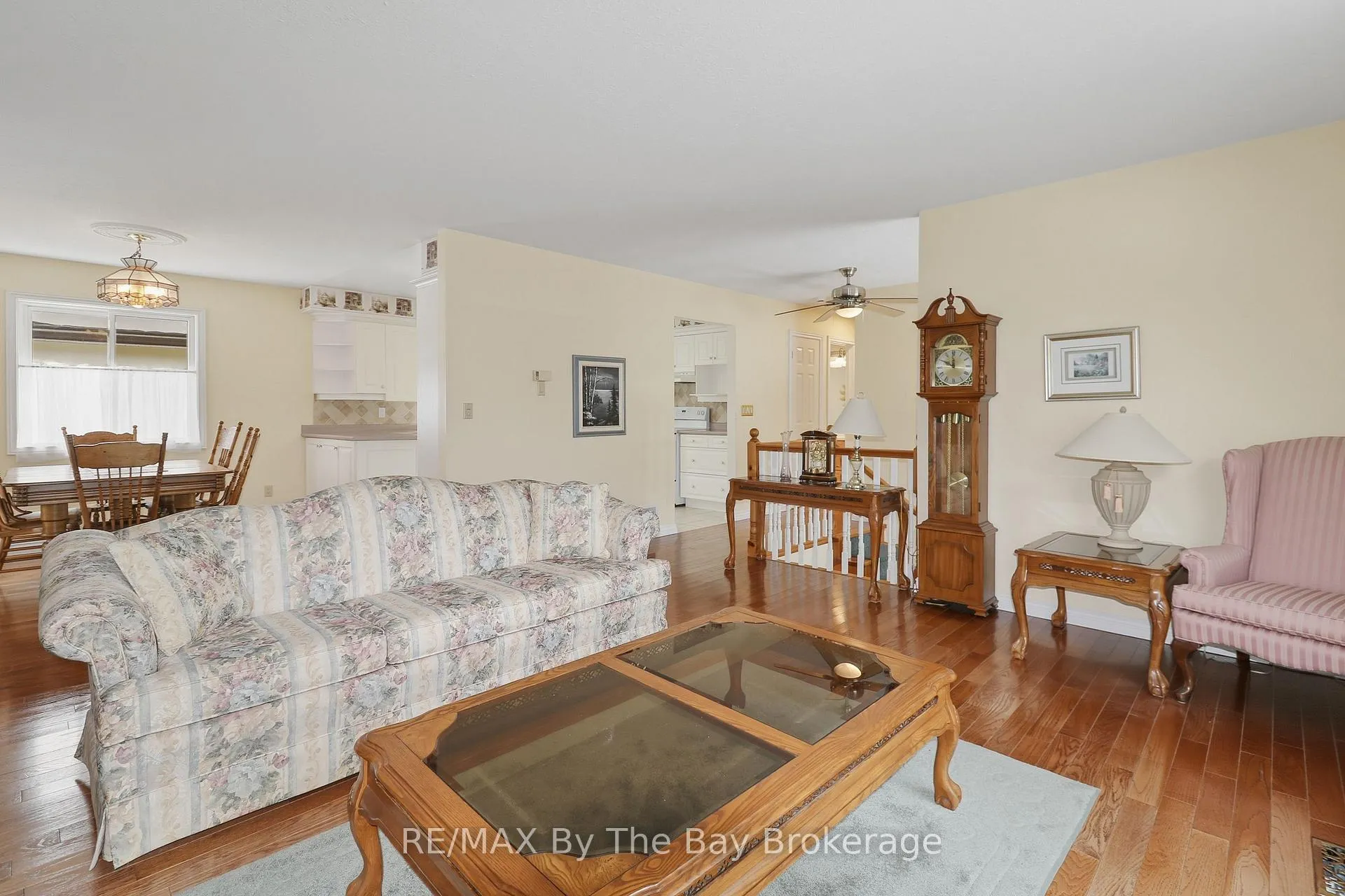 Photo 14 of 45 40th Street N, Wasaga Beach — HOMEH