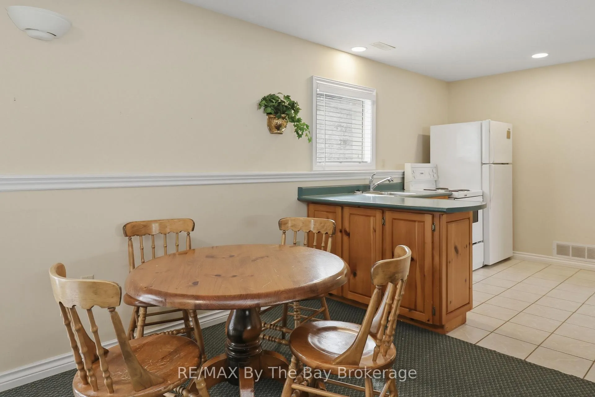 Photo 43 of 45 40th Street N, Wasaga Beach — HOMEH