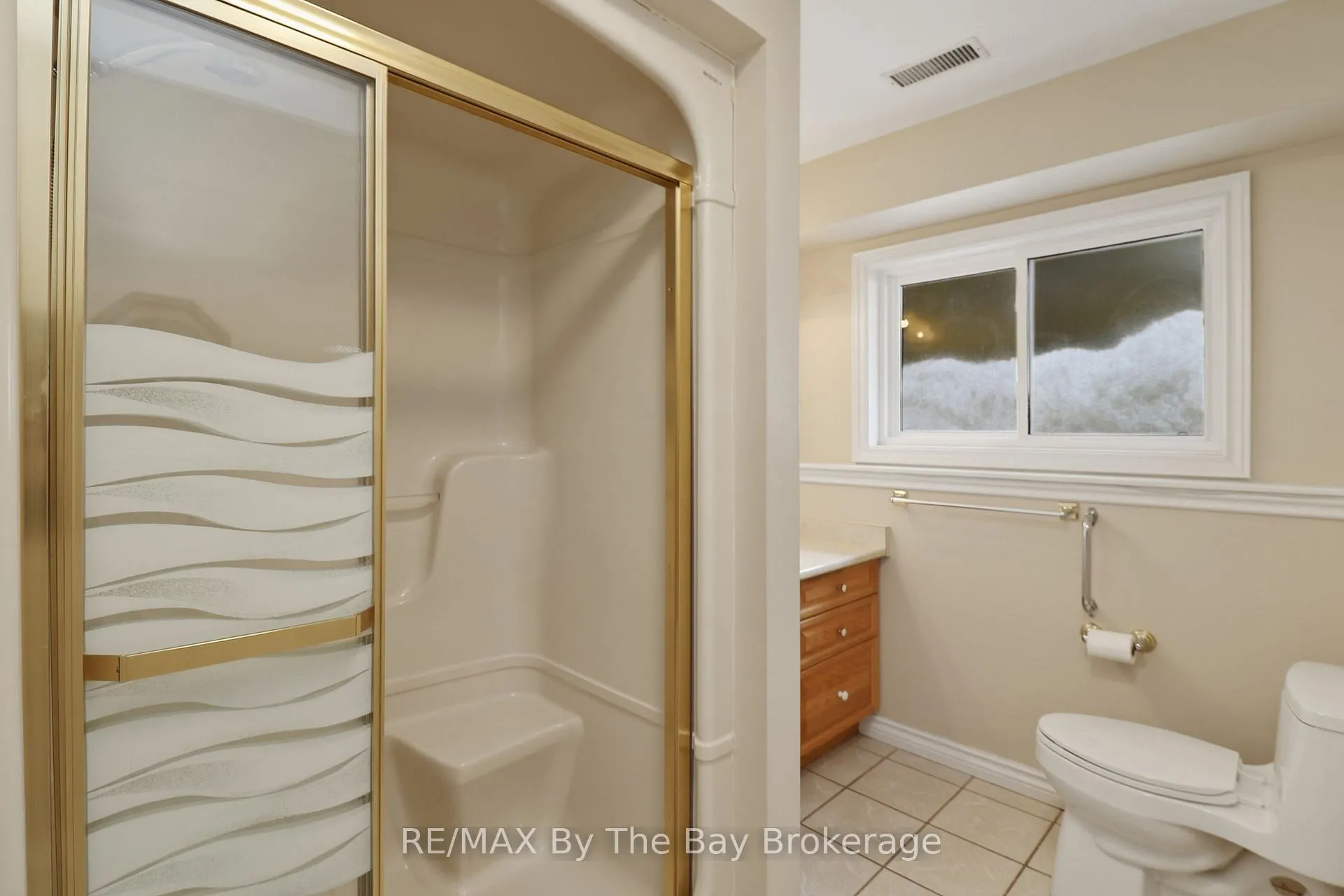 Photo 46 of 45 40th Street N, Wasaga Beach — HOMEH