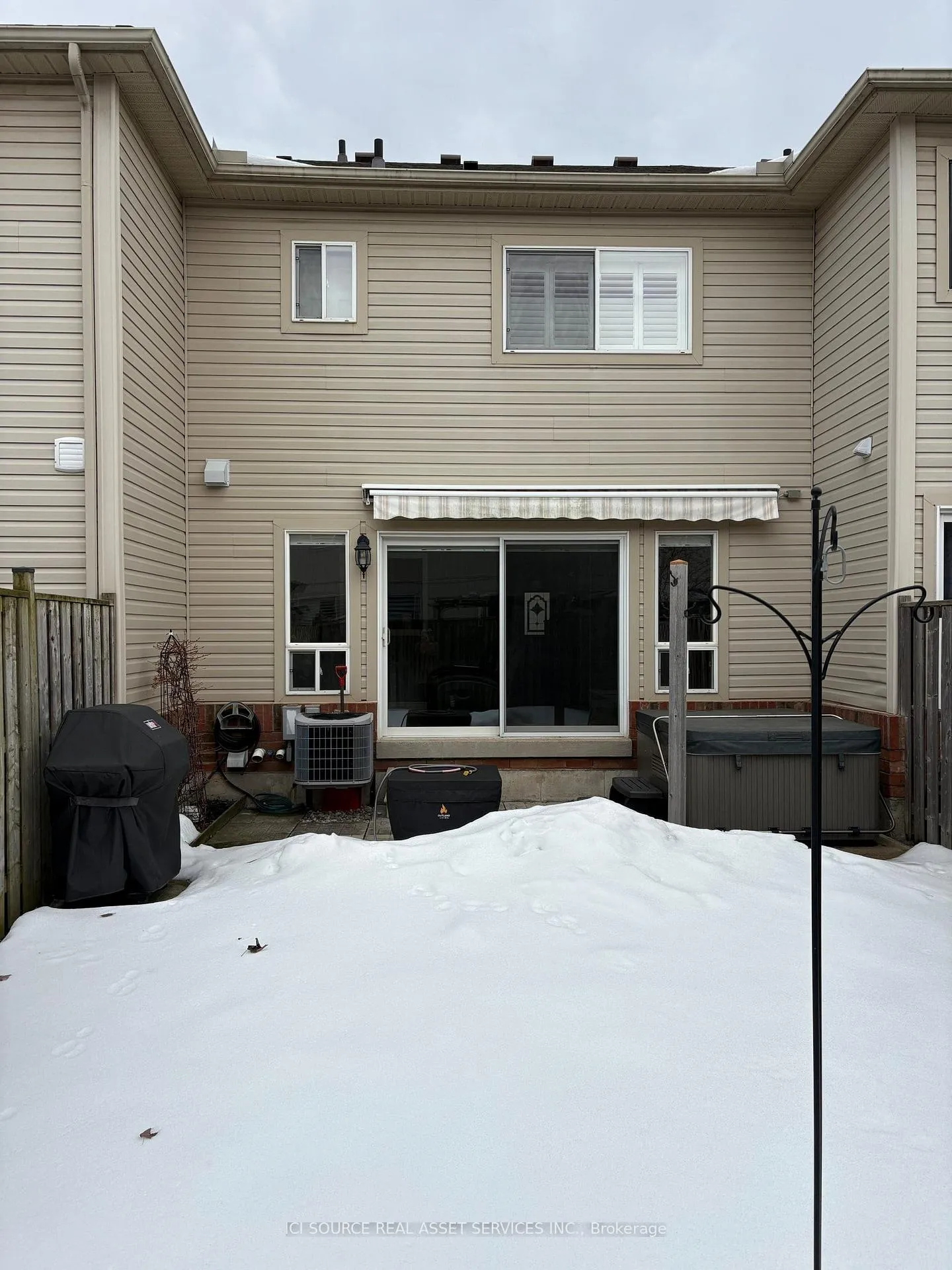 Photo 2 of 58 Blue Sky Trail, Hamilton, Waterdown — HOMEH