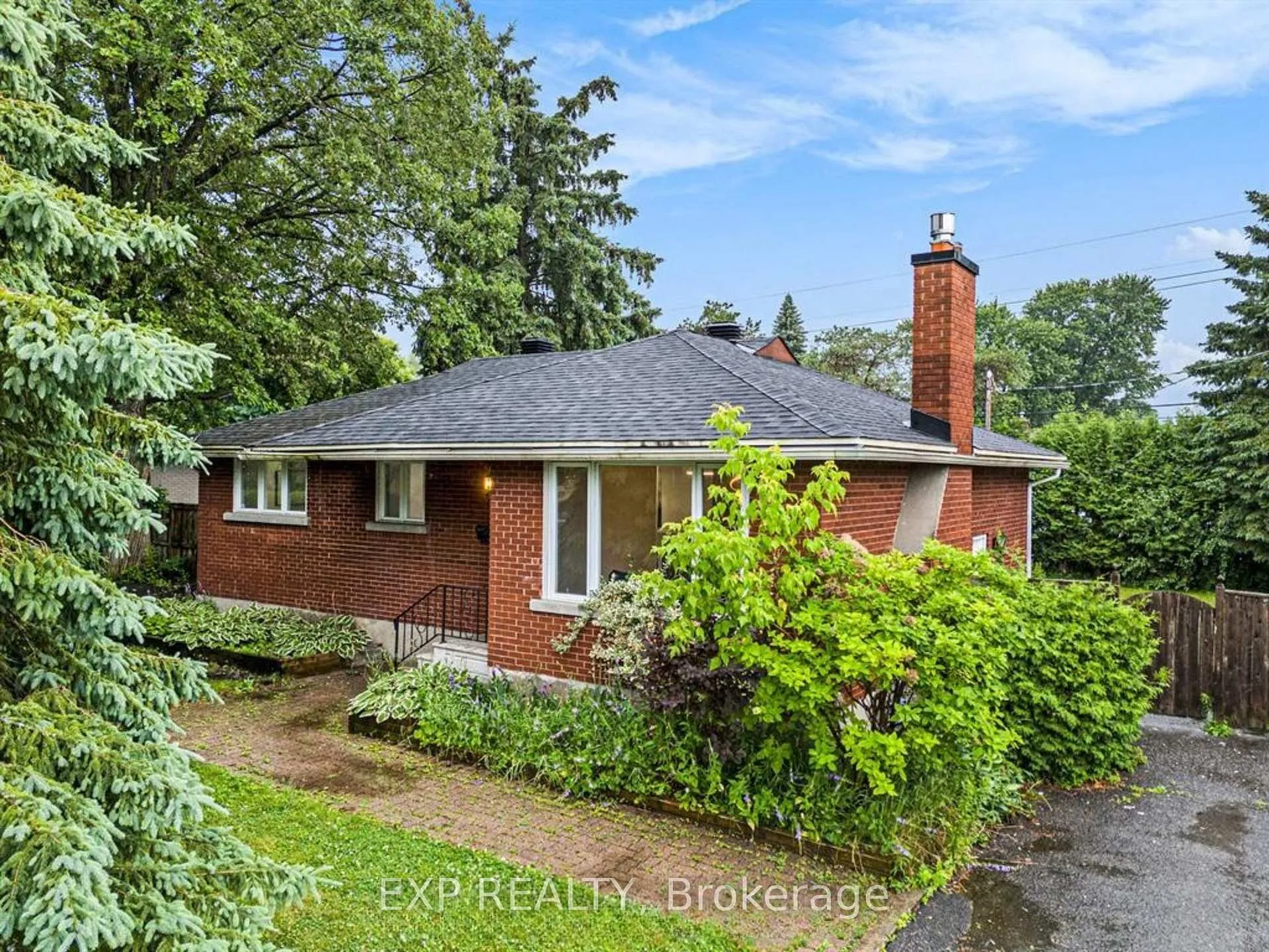 Photo 1 of Unit Unit A, 20 Newhaven Street, Ottawa, Manordale — HOMEH