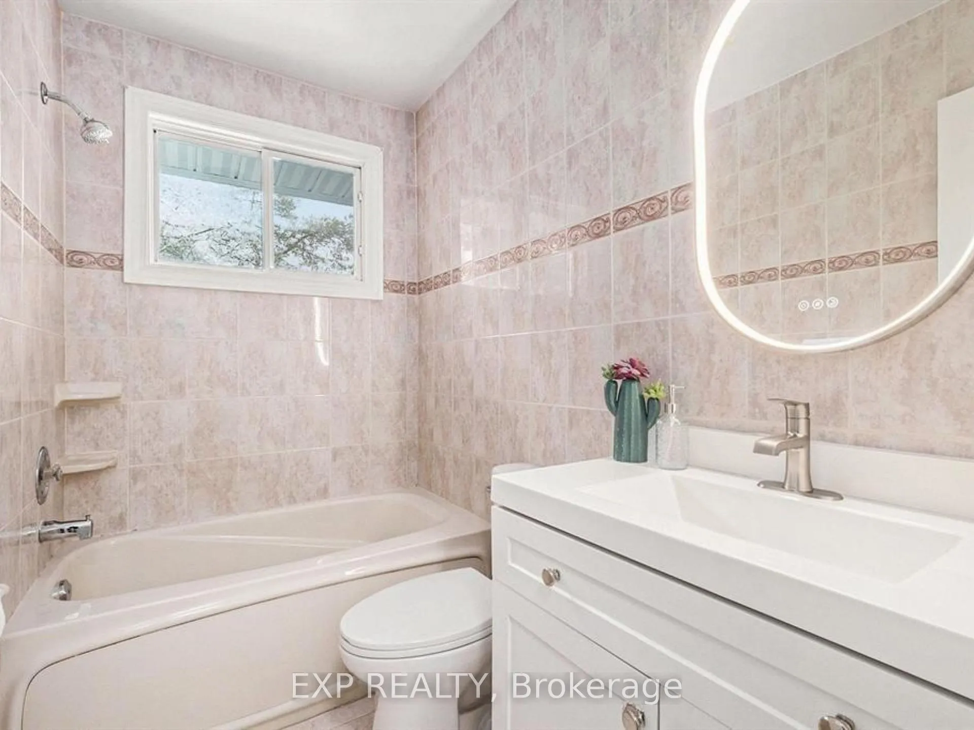 Photo 20 of Unit Unit A, 20 Newhaven Street, Ottawa, Manordale — HOMEH
