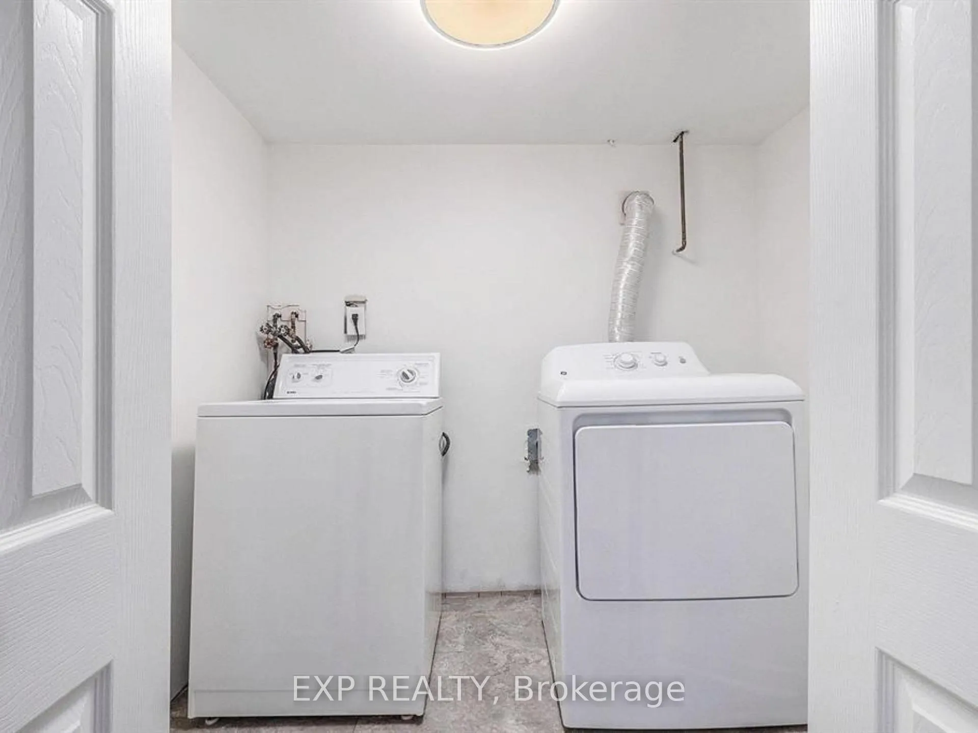 Photo 22 of Unit Unit A, 20 Newhaven Street, Ottawa, Manordale — HOMEH