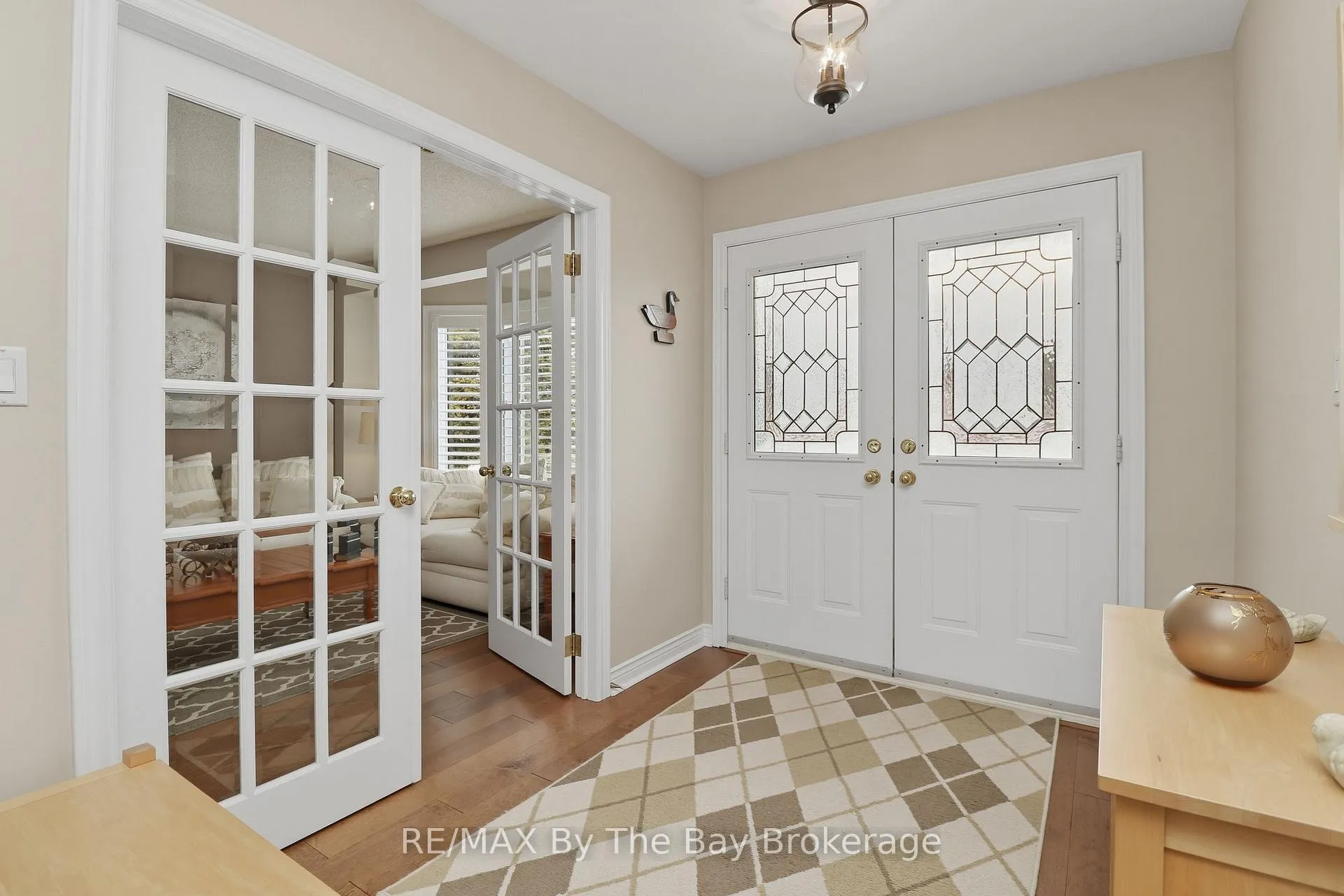 Photo 8 of 22 Britton Court, Wasaga Beach — HOMEH
