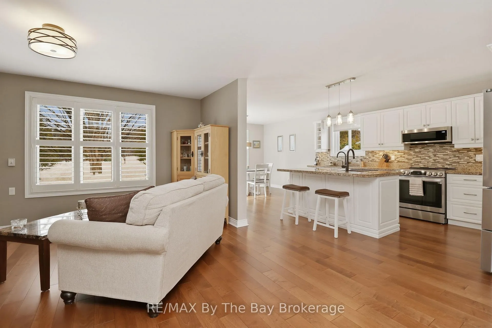 Photo 14 of 22 Britton Court, Wasaga Beach — HOMEH