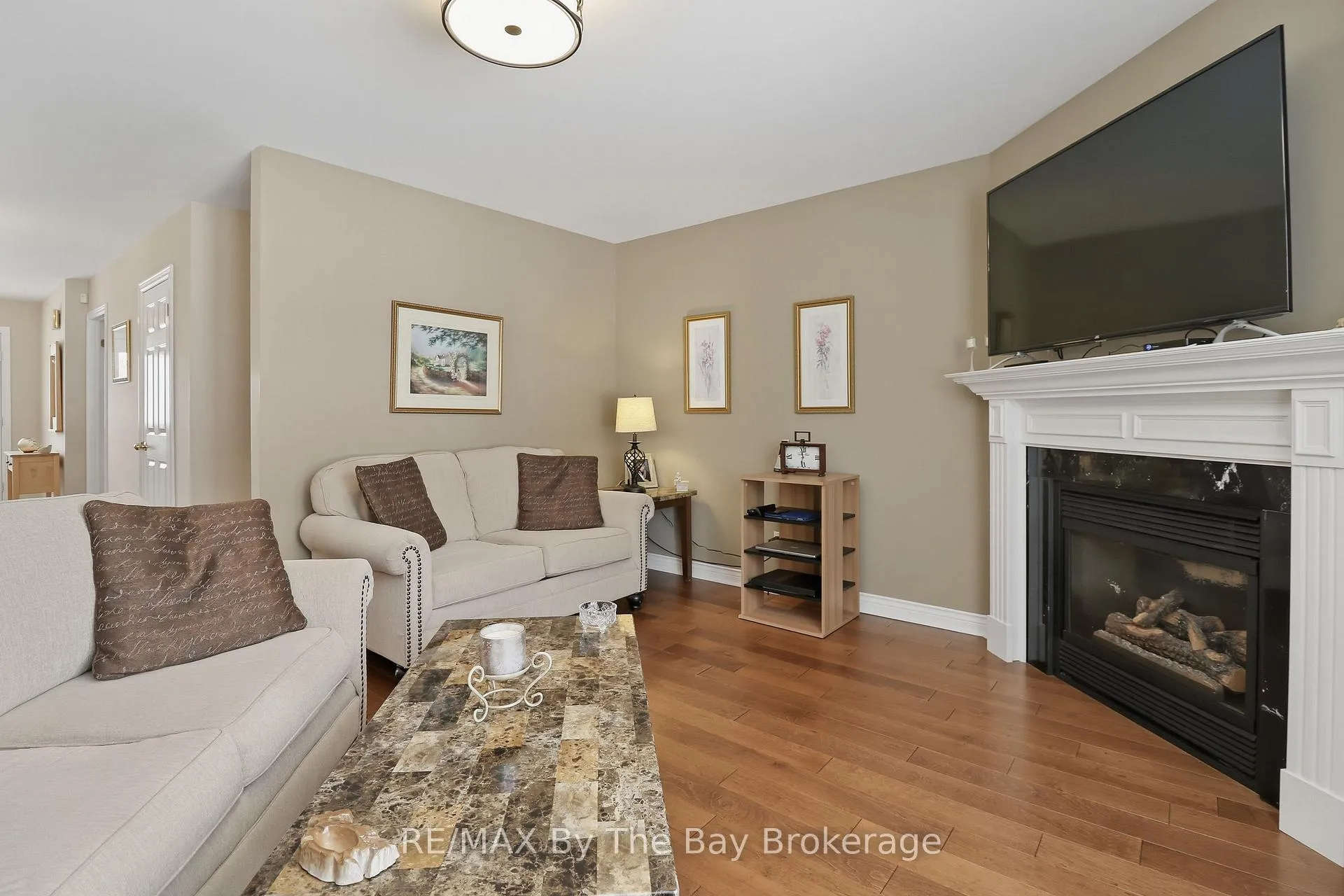 Photo 17 of 22 Britton Court, Wasaga Beach — HOMEH
