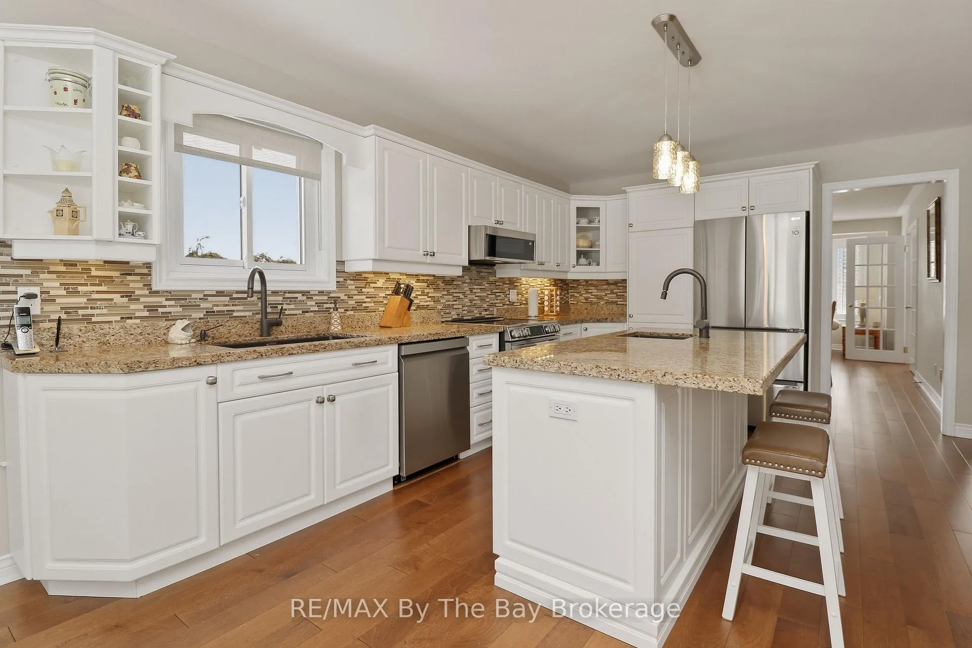 Photo 19 of 22 Britton Court, Wasaga Beach — HOMEH