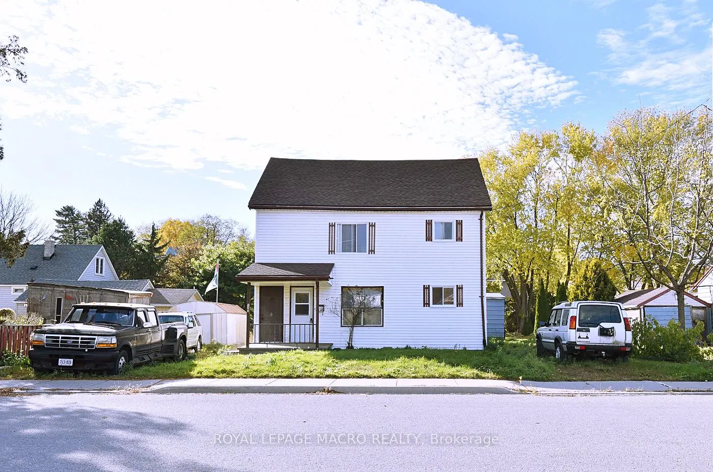 Photo 3 of 132 Metcalfe Street S, Norfolk, Simcoe — HOMEH