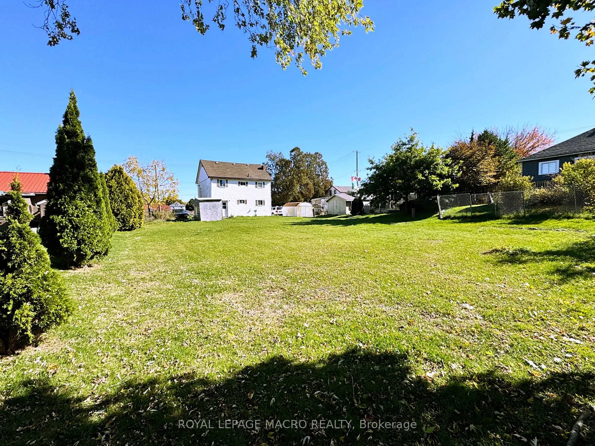 Photo 9 of 132 Metcalfe Street S, Norfolk, Simcoe — HOMEH