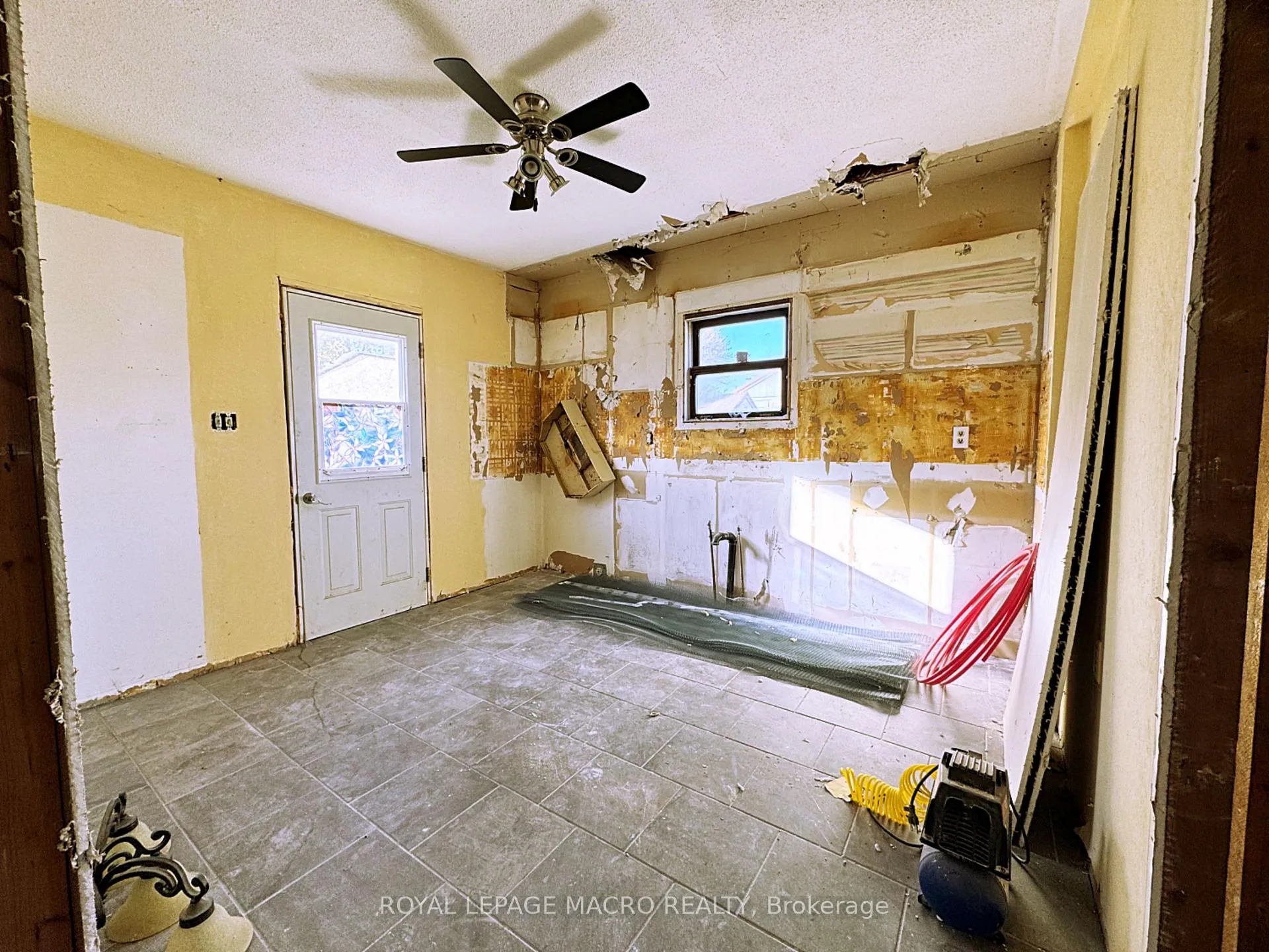 Photo 12 of 132 Metcalfe Street S, Norfolk, Simcoe — HOMEH