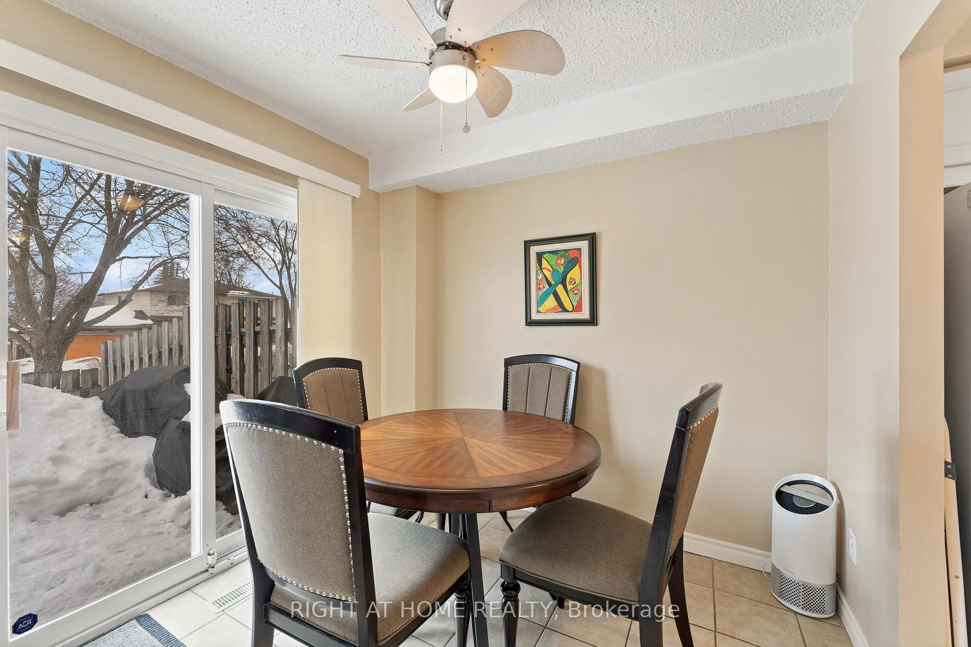 Photo 8 of Unit 37, 52 Adelaide Street, Barrie, Allandale — HOMEH