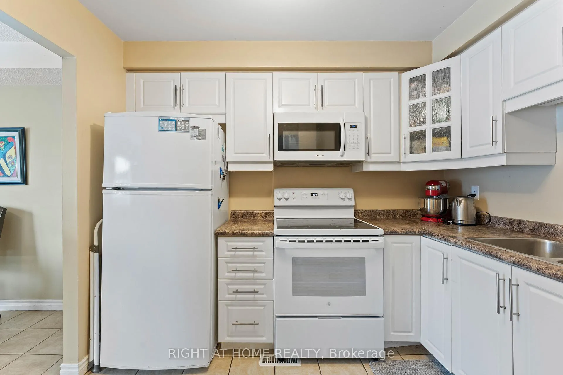 Photo 10 of Unit 37, 52 Adelaide Street, Barrie, Allandale — HOMEH