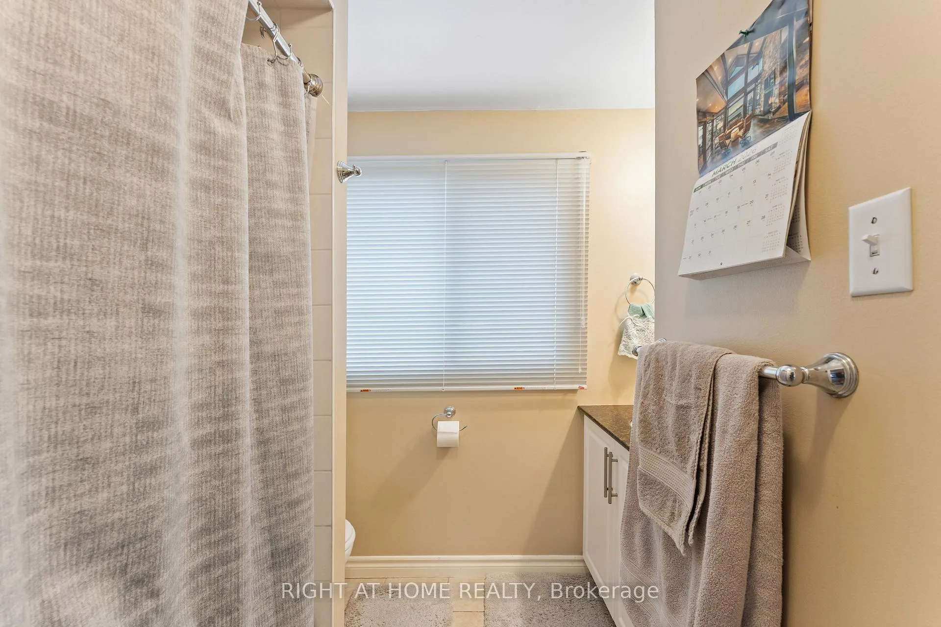 Photo 14 of Unit 37, 52 Adelaide Street, Barrie, Allandale — HOMEH