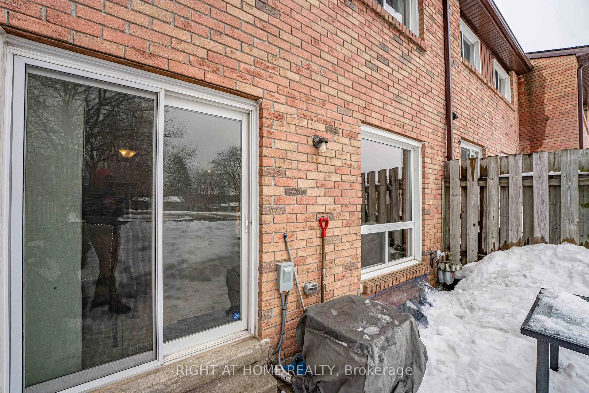 Photo 19 of Unit 37, 52 Adelaide Street, Barrie, Allandale — HOMEH