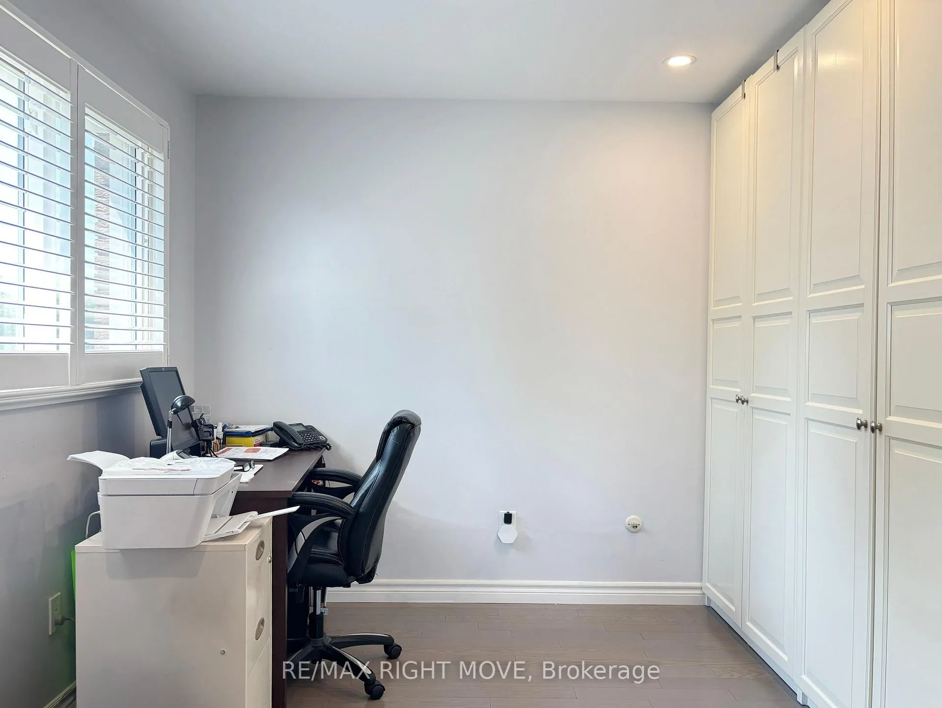 Photo 10 of 116 Mill Street E, Springwater, Hillsdale — HOMEH
