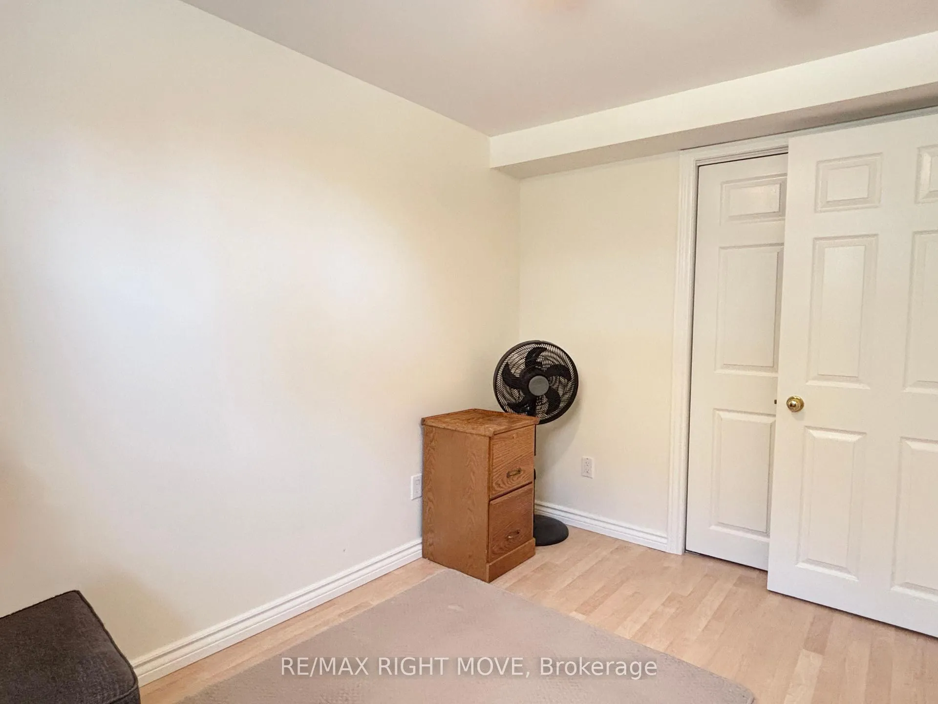 Photo 19 of 116 Mill Street E, Springwater, Hillsdale — HOMEH