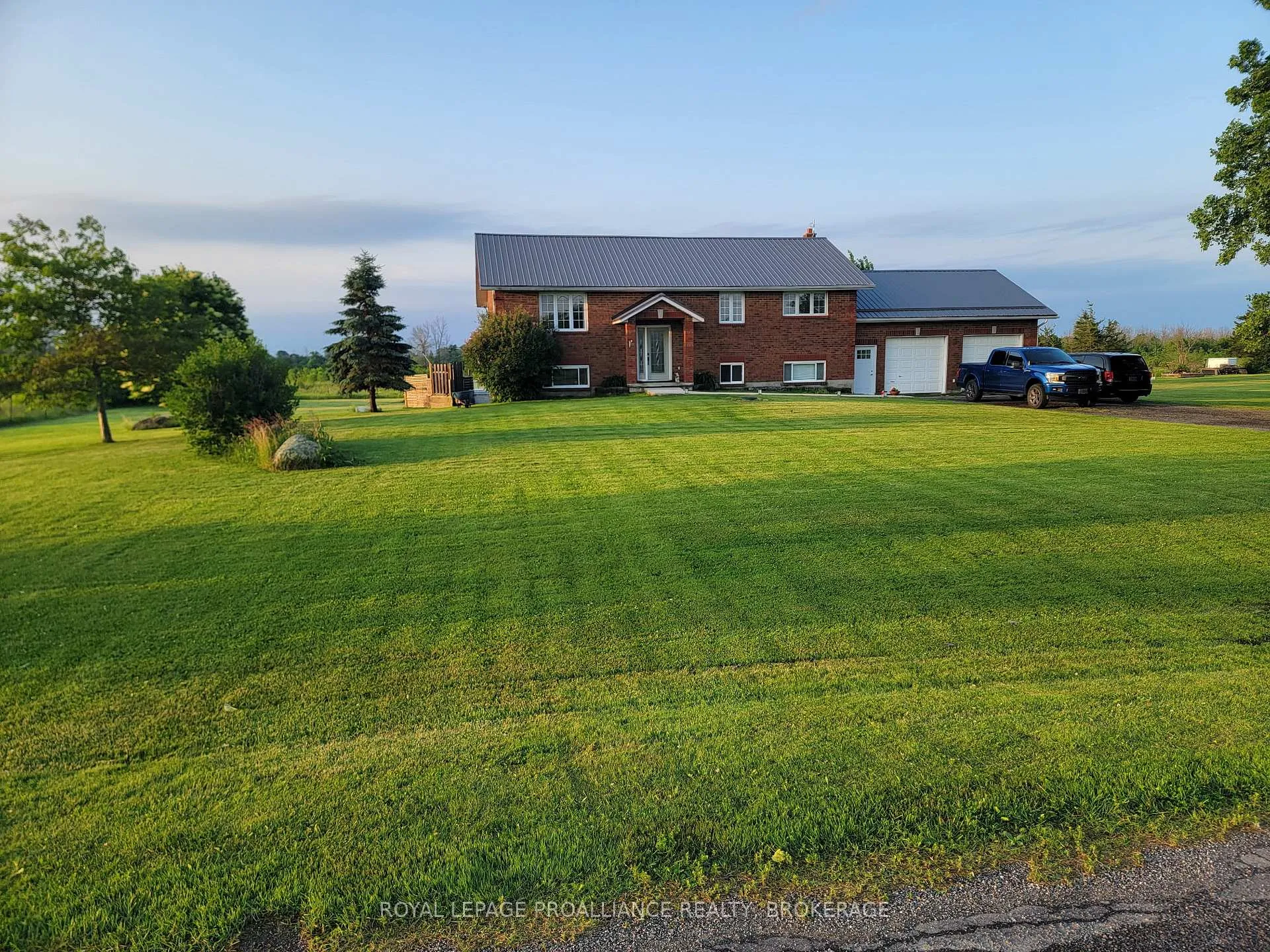 Photo 5 of 682 Caton Road, Loyalist, Lennox and Addington - South — HOMEH