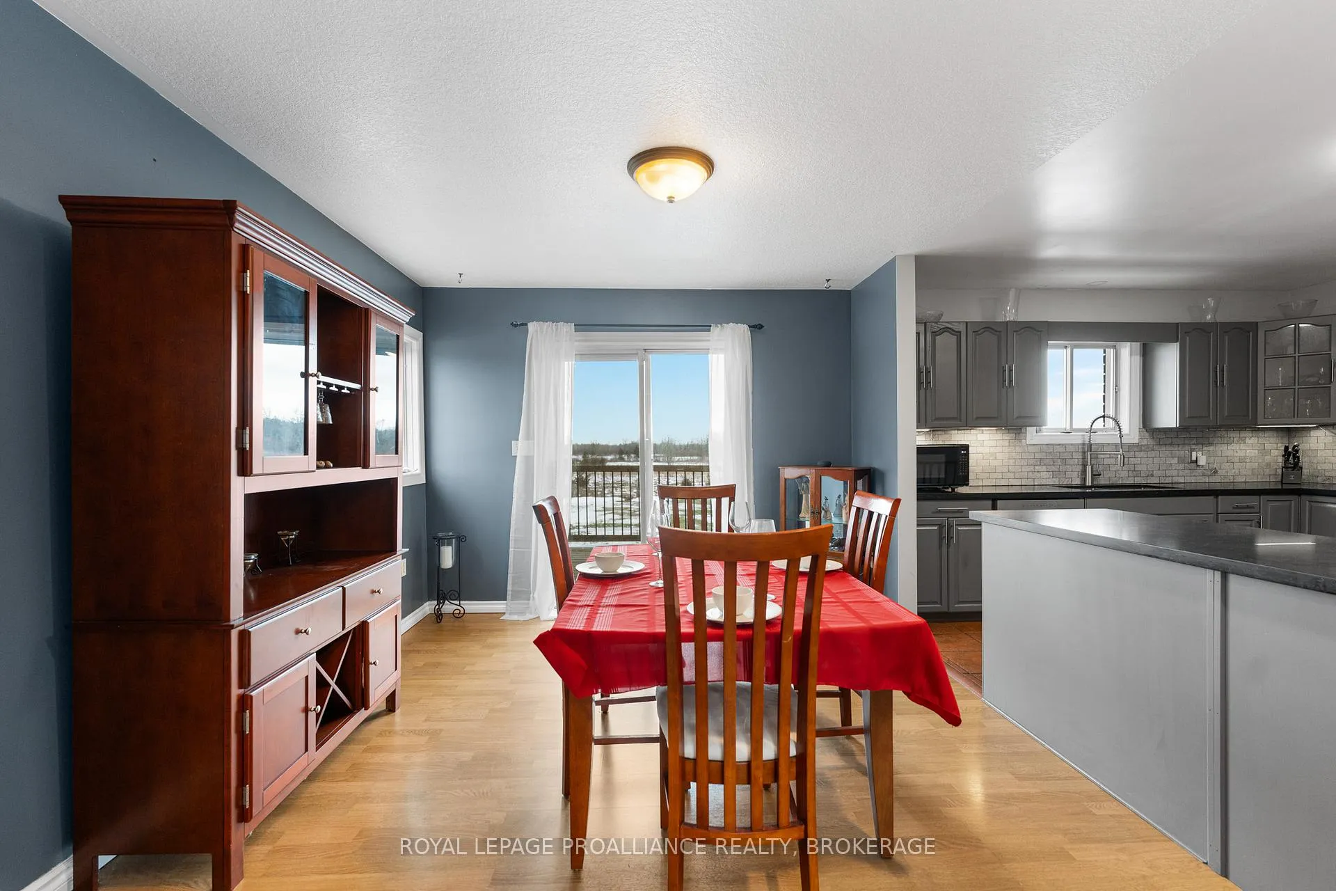 Photo 10 of 682 Caton Road, Loyalist, Lennox and Addington - South — HOMEH