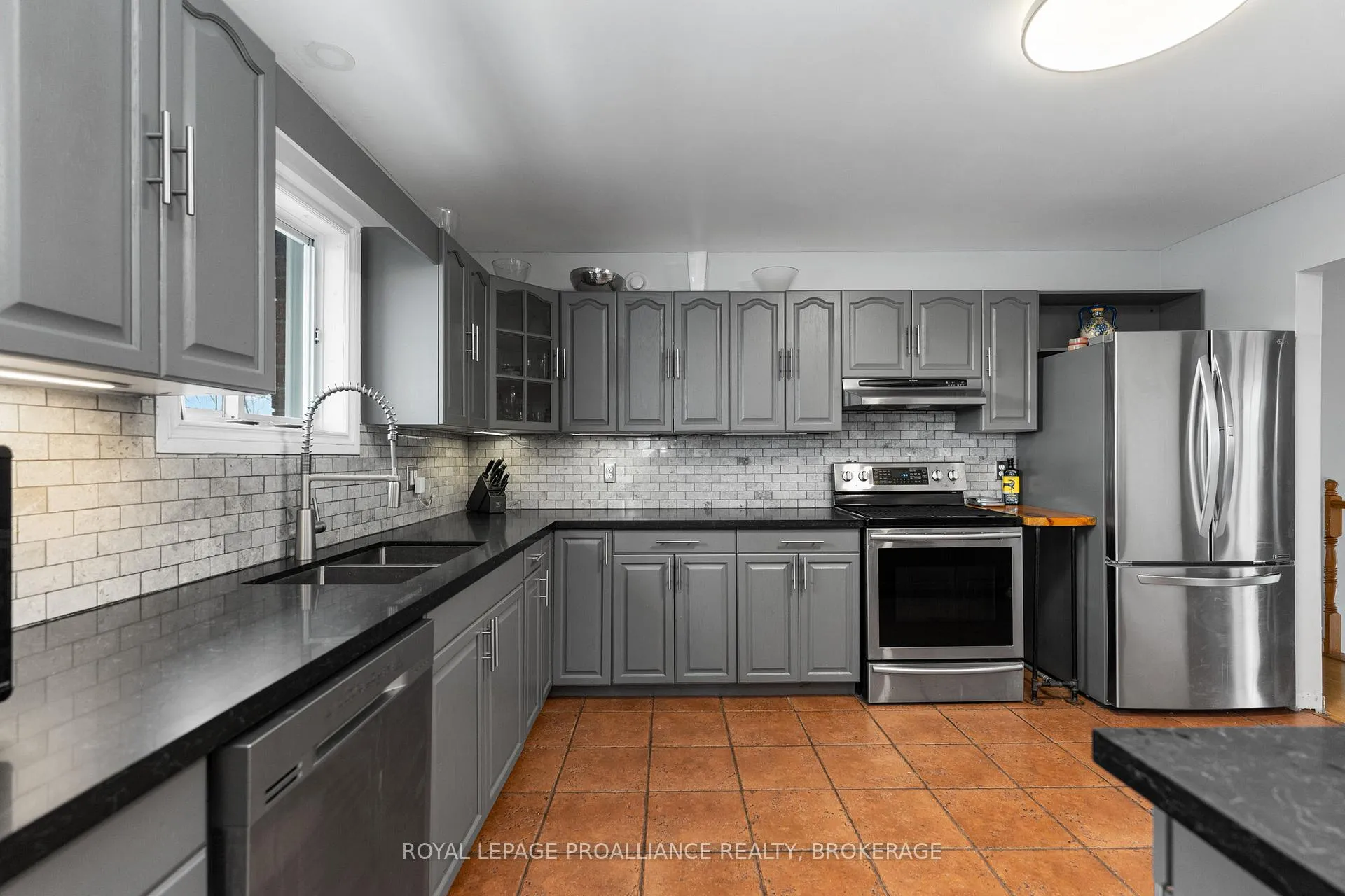 Photo 12 of 682 Caton Road, Loyalist, Lennox and Addington - South — HOMEH