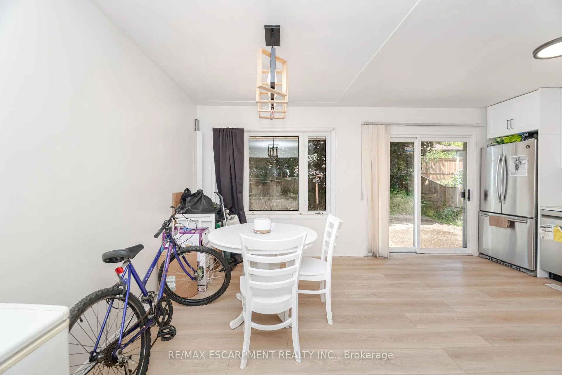 Photo 8 of Unit Upper, 214 Forest Hill Drive, Kitchener — HOMEH