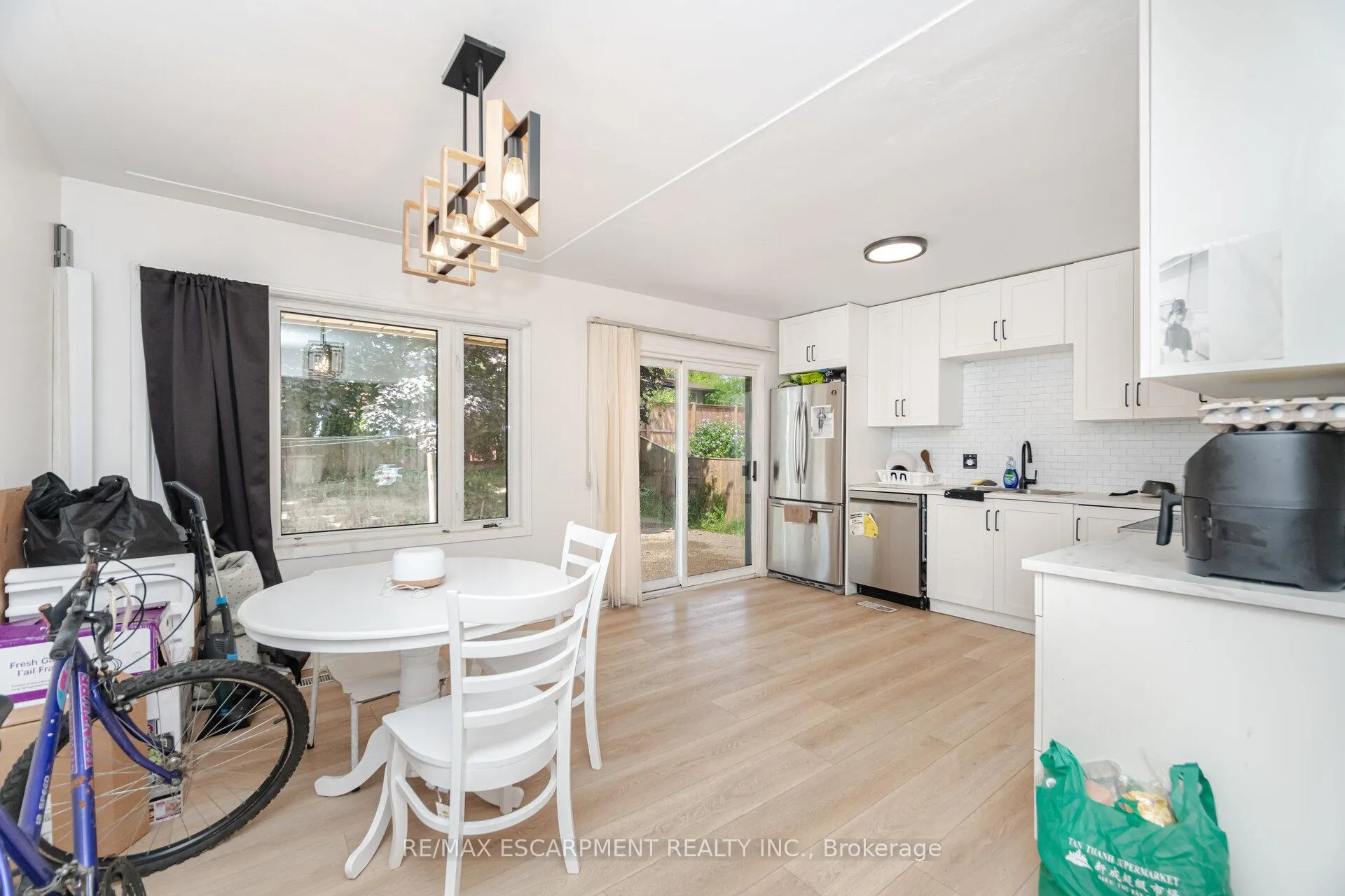 Photo 9 of Unit Upper, 214 Forest Hill Drive, Kitchener — HOMEH