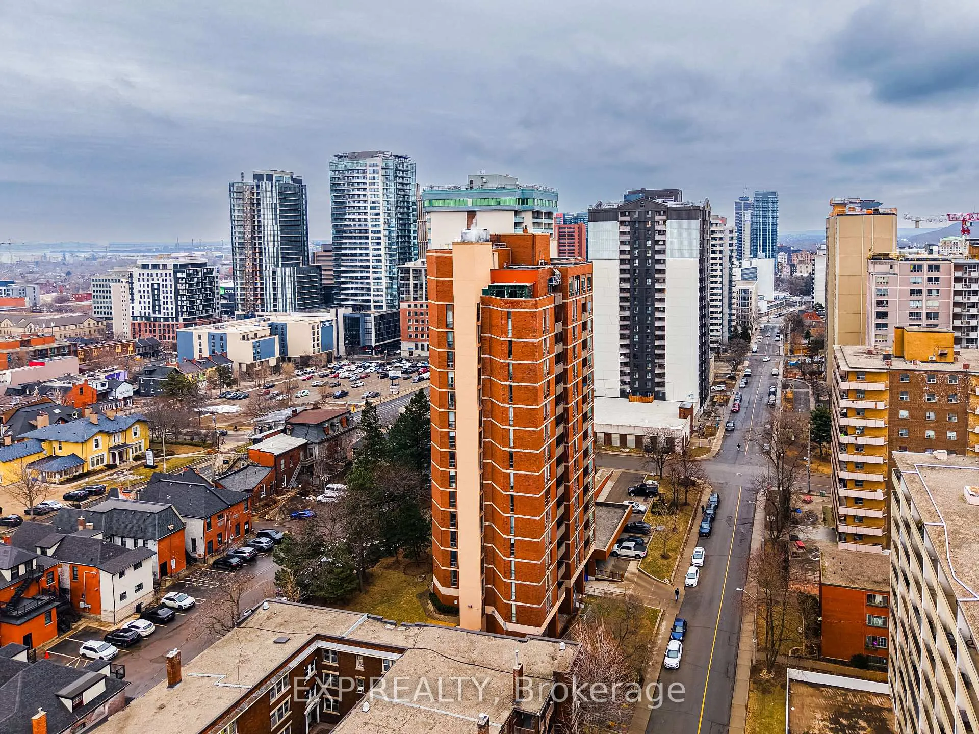 Photo 4 of Unit PH3, 222 Jackson Street, Hamilton, Durand — HOMEH