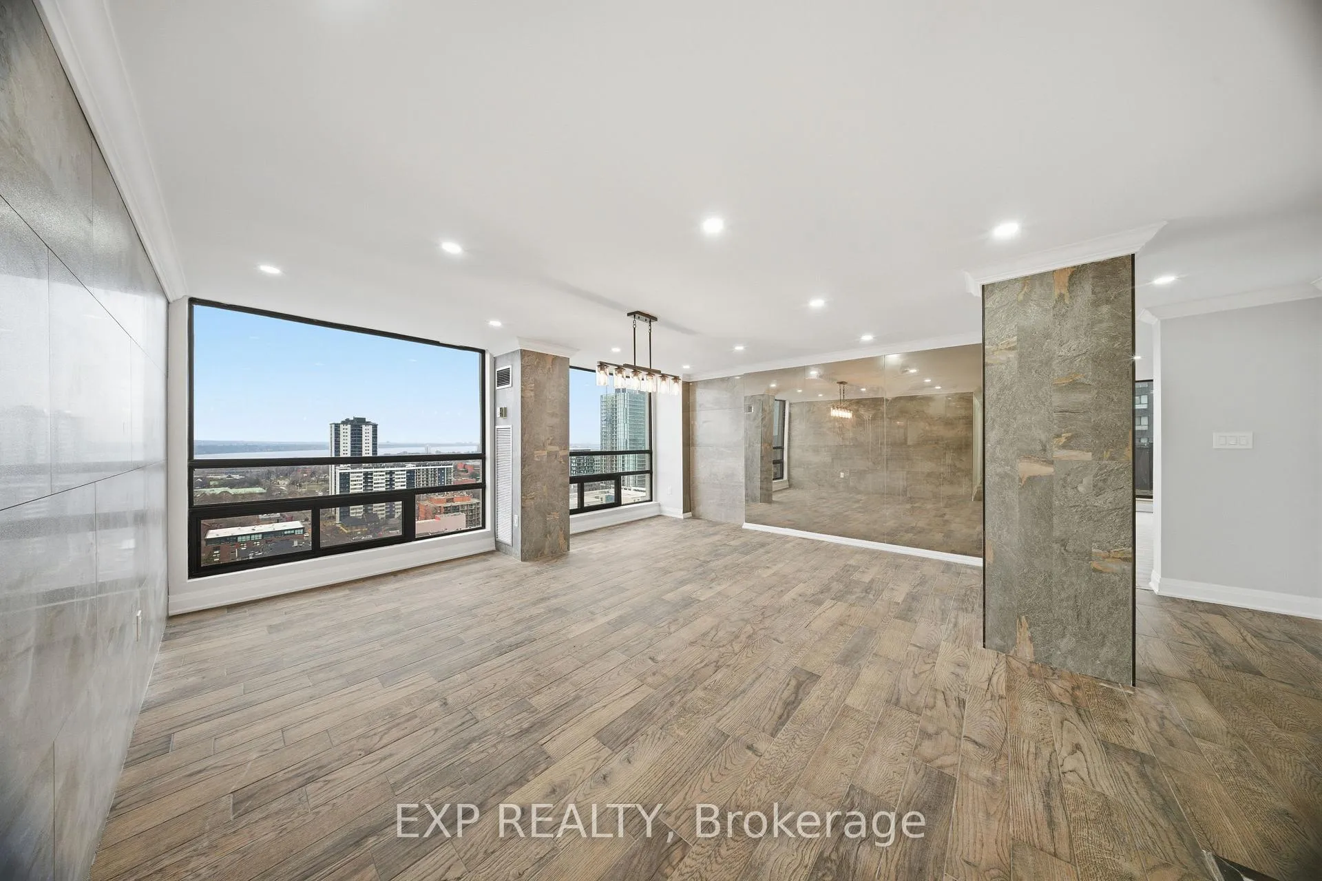 Photo 11 of Unit PH3, 222 Jackson Street, Hamilton, Durand — HOMEH
