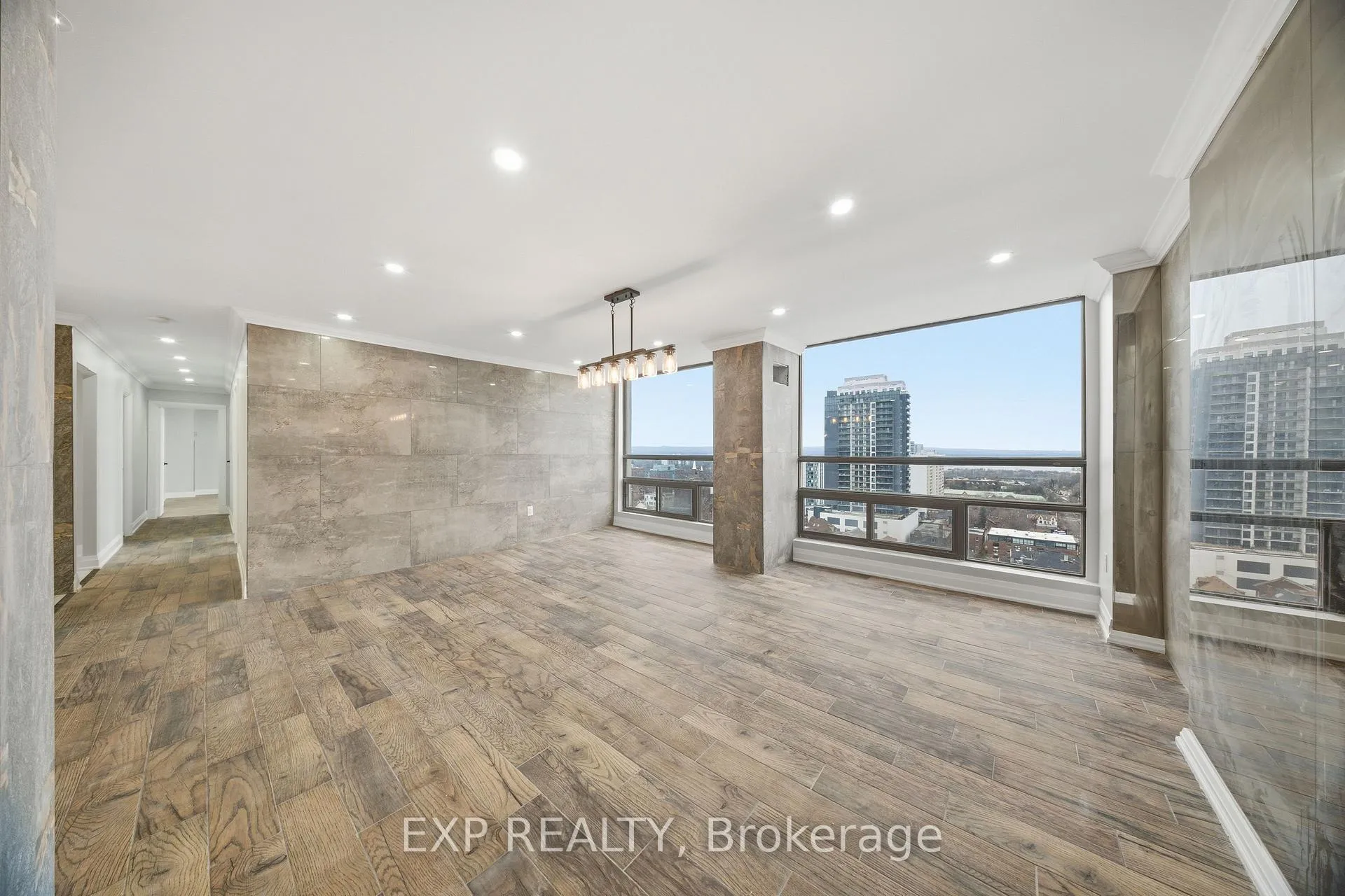 Photo 12 of Unit PH3, 222 Jackson Street, Hamilton, Durand — HOMEH