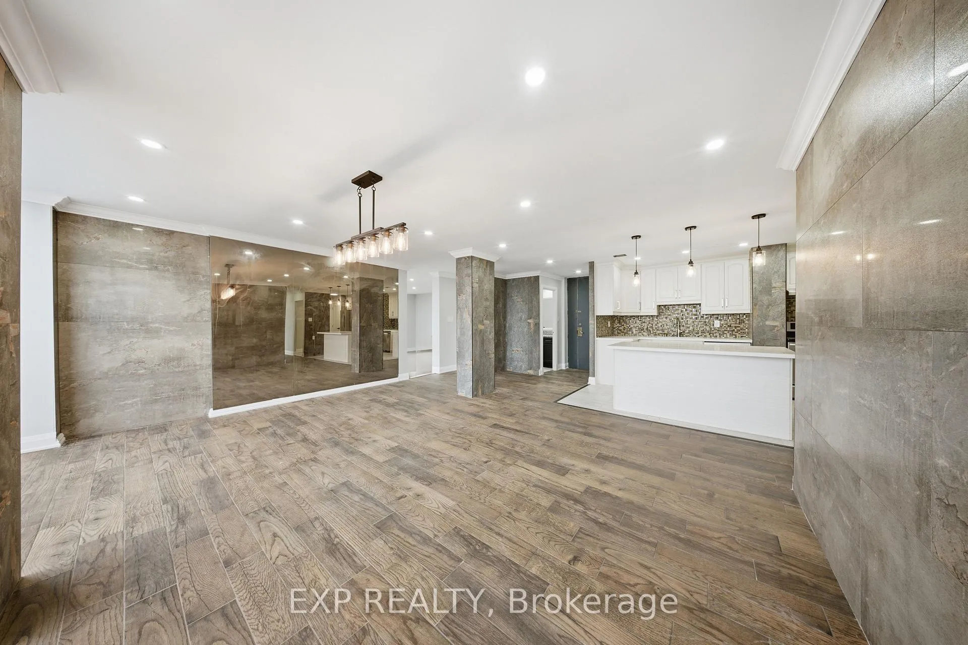 Photo 14 of Unit PH3, 222 Jackson Street, Hamilton, Durand — HOMEH