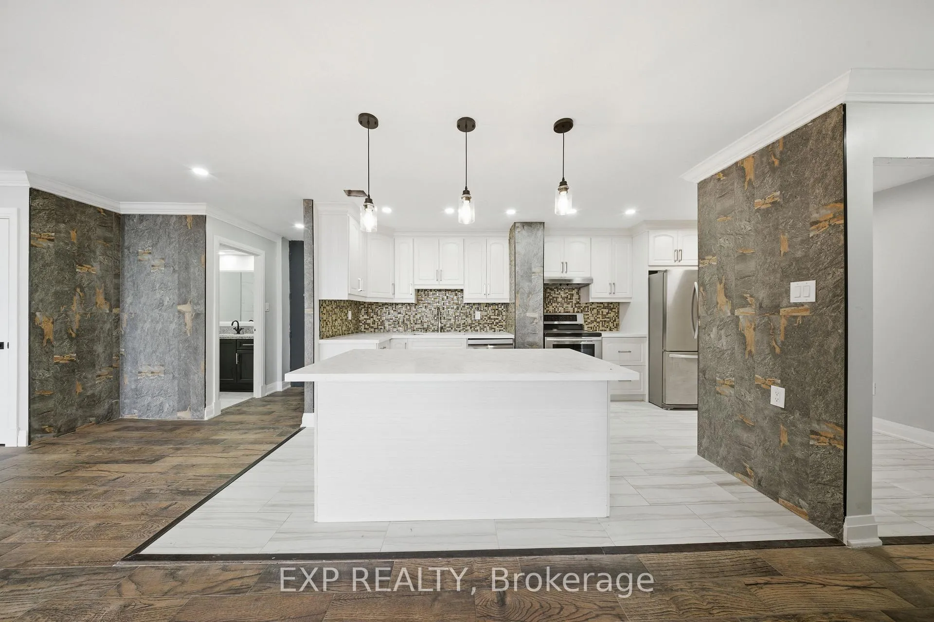 Photo 15 of Unit PH3, 222 Jackson Street, Hamilton, Durand — HOMEH